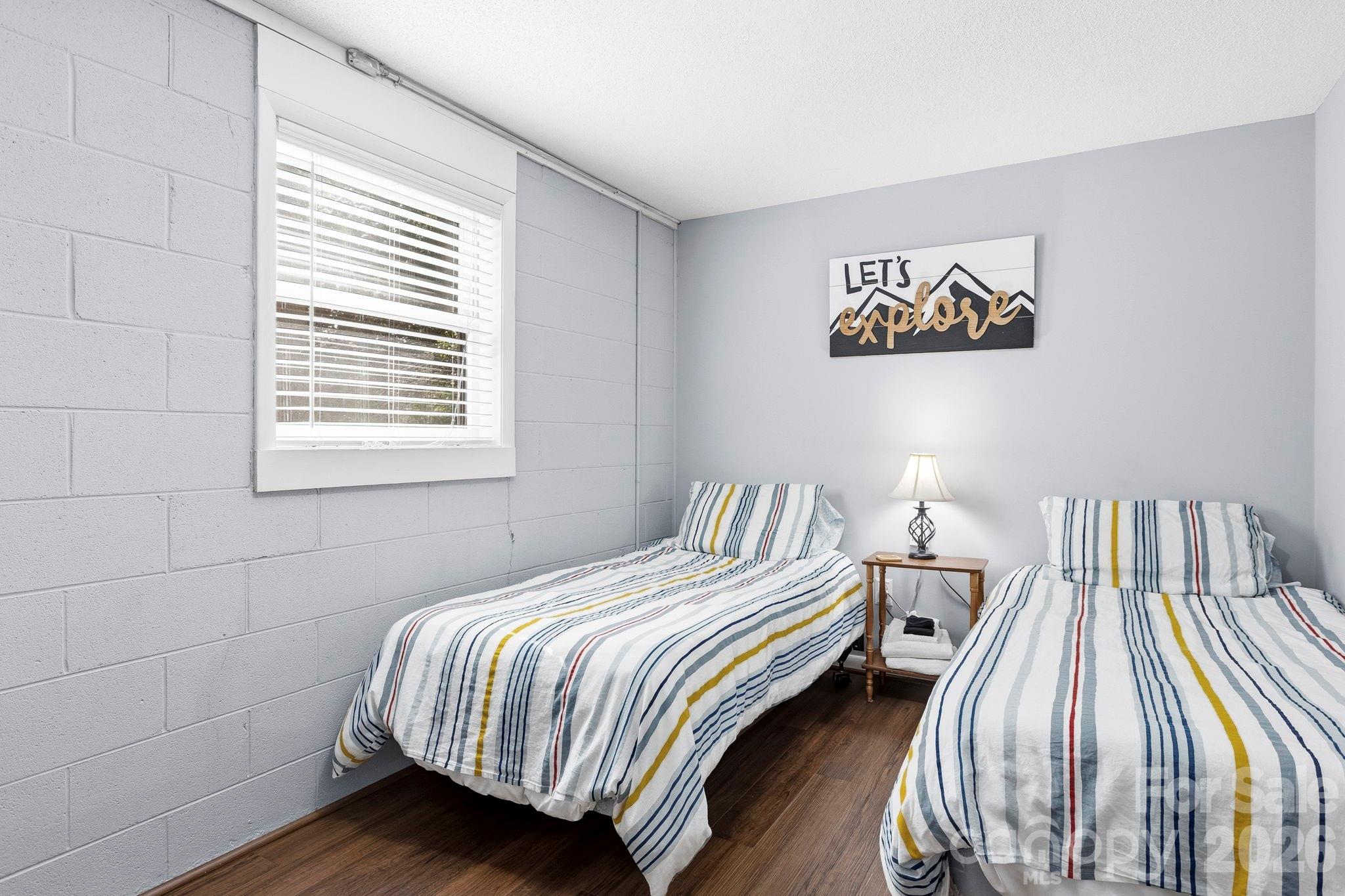 6 Gold Finch Lane — Maggie Valley