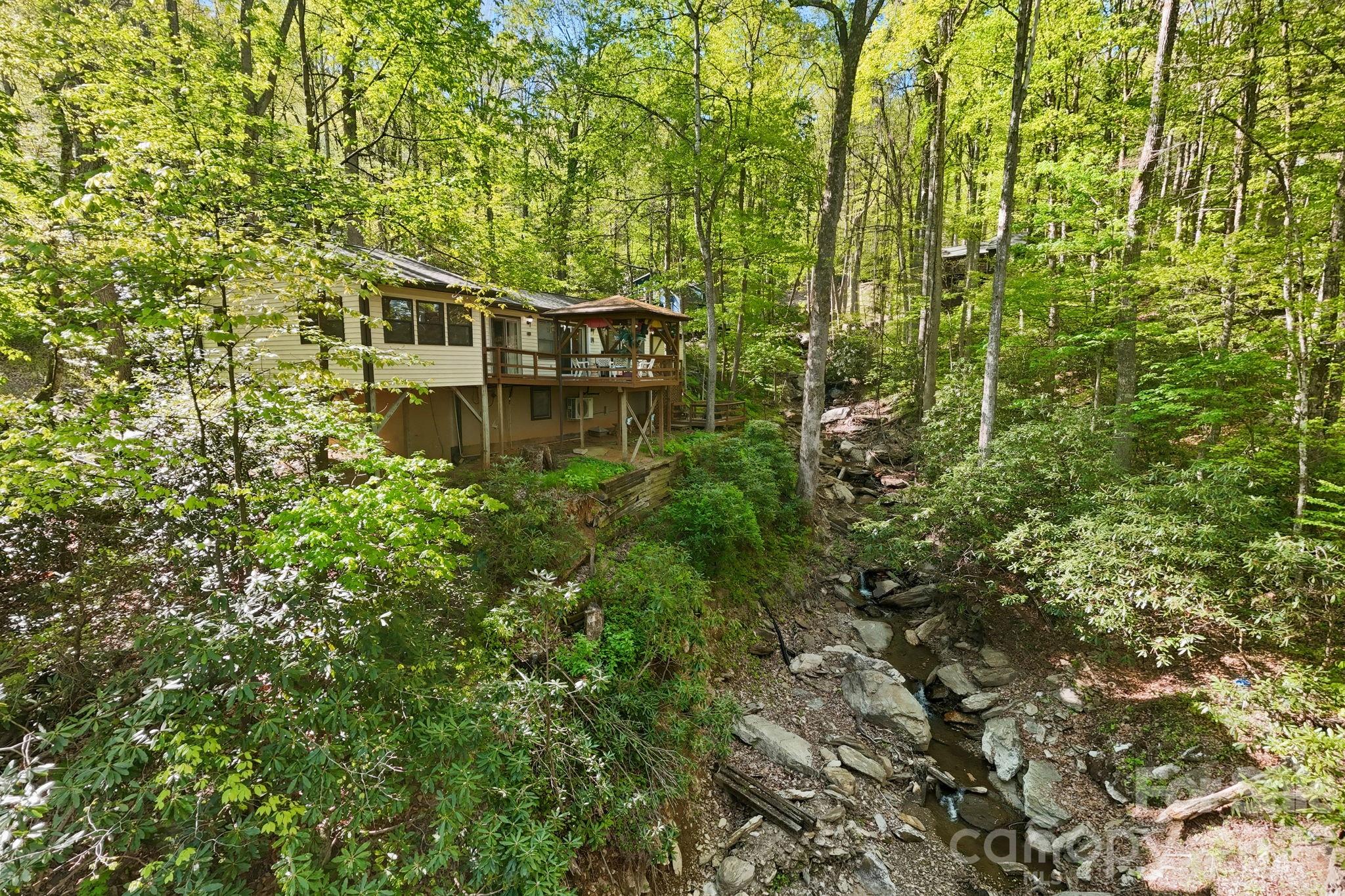 6 Gold Finch Lane — Maggie Valley