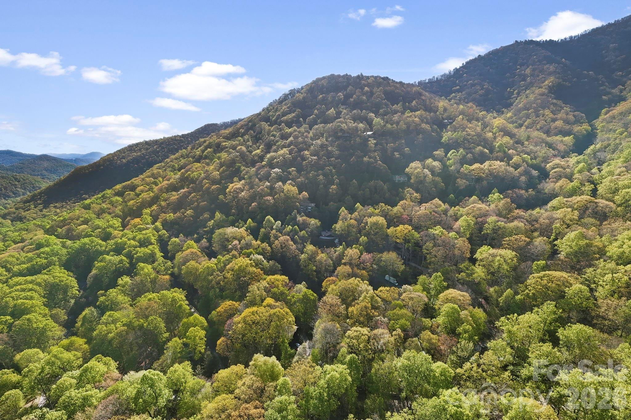 6 Gold Finch Lane — Maggie Valley
