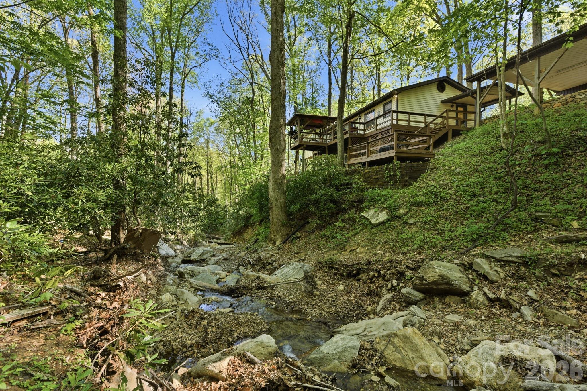 6 Gold Finch Lane — Maggie Valley