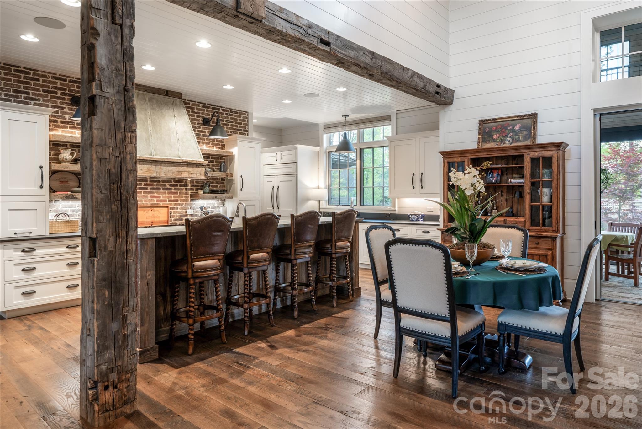 18 Fairsted Drive — Asheville