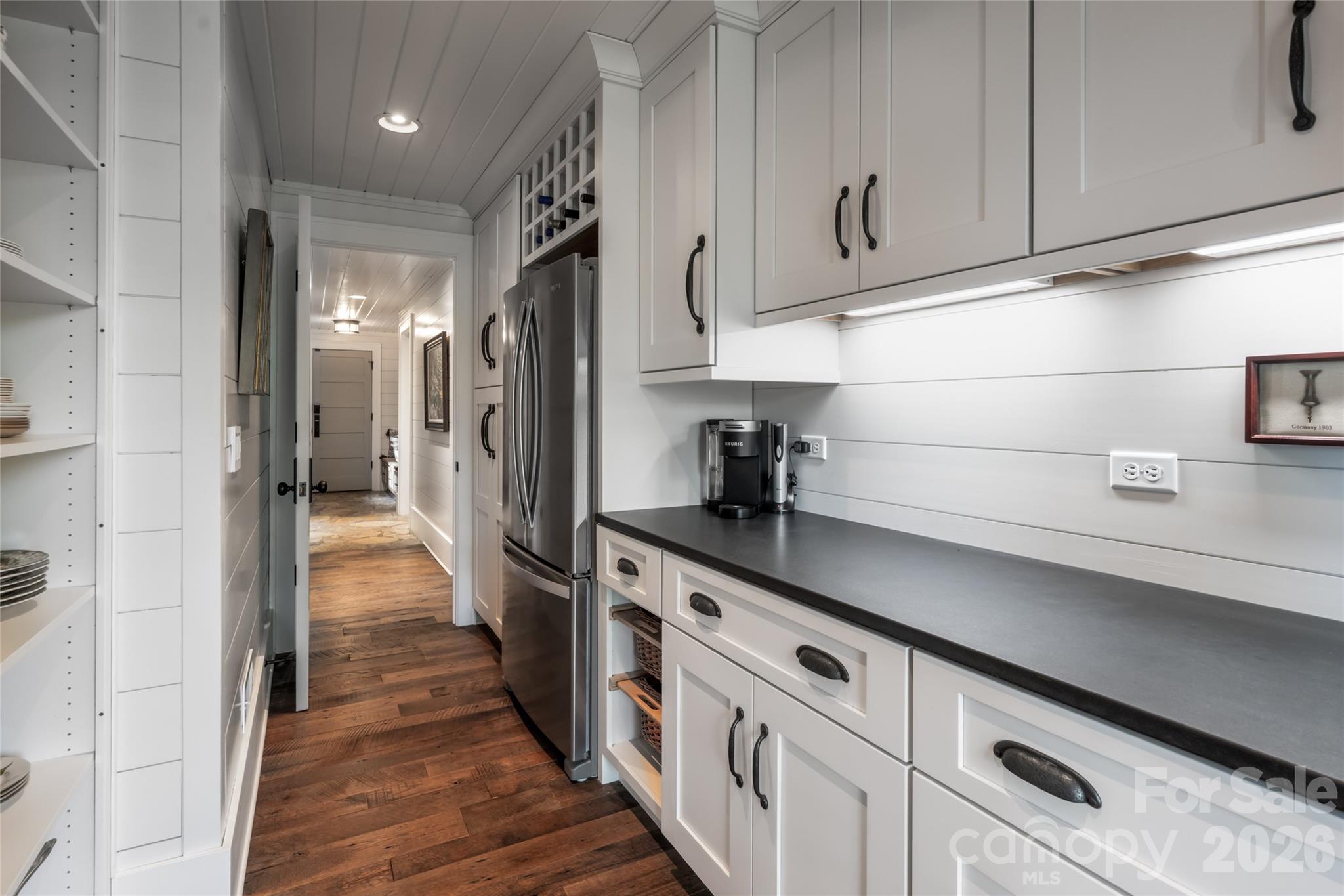 18 Fairsted Drive — Asheville