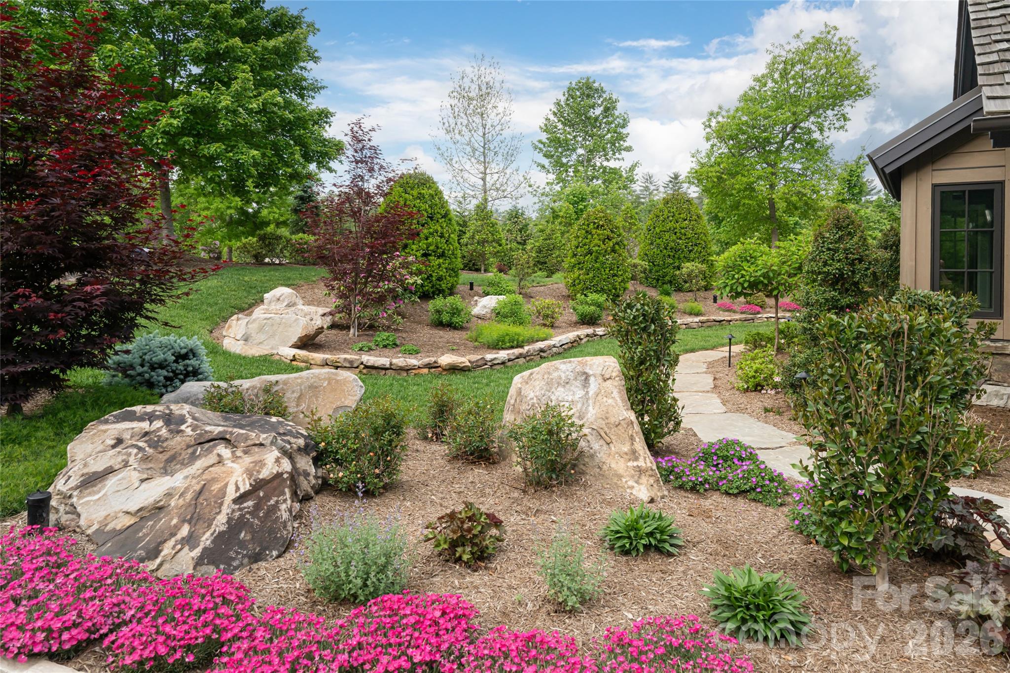 18 Fairsted Drive — Asheville