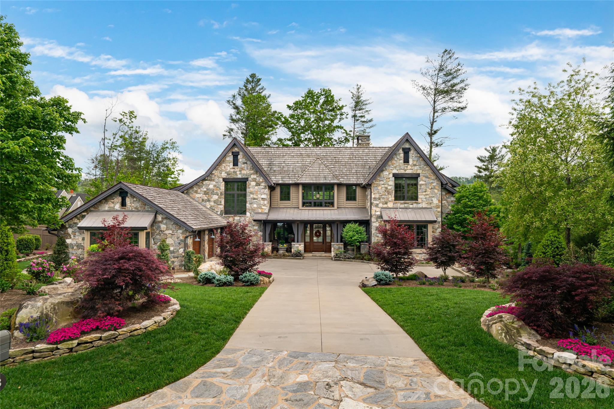 18 Fairsted Drive — Asheville
