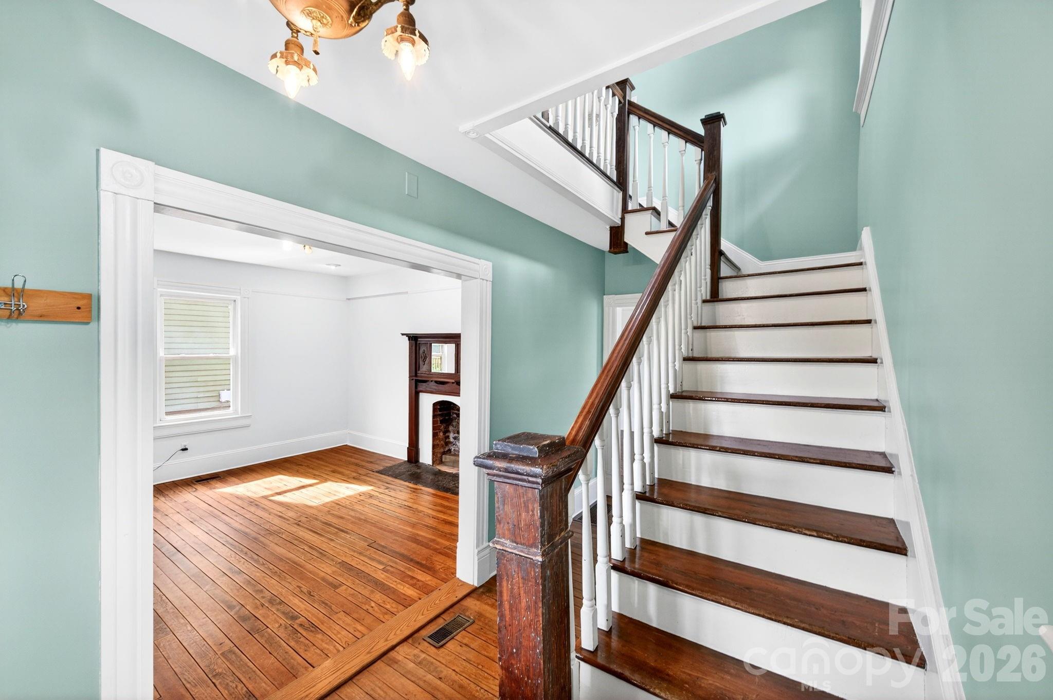 39 Bartlett Street — Asheville