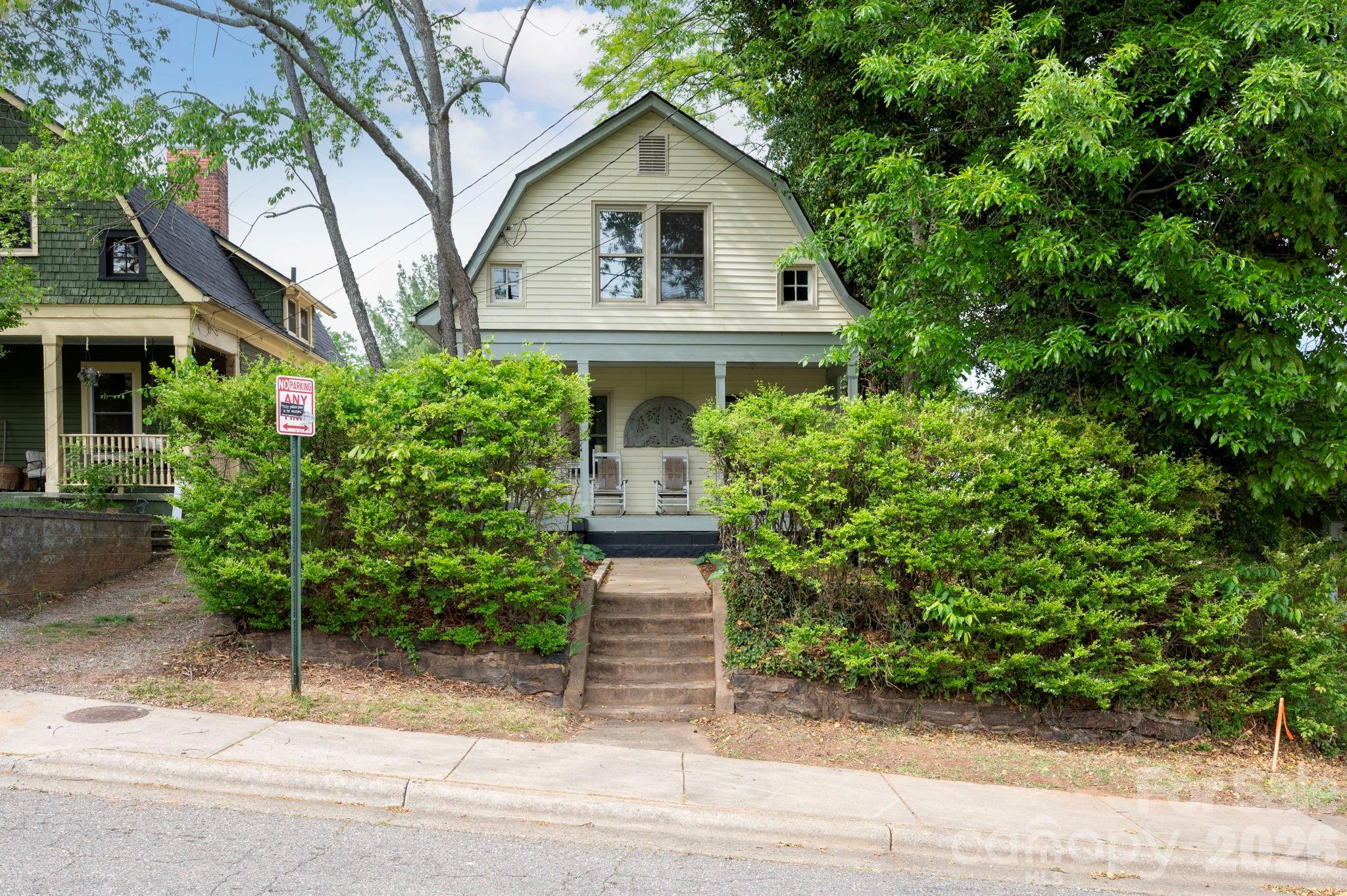 39 Bartlett Street — Asheville