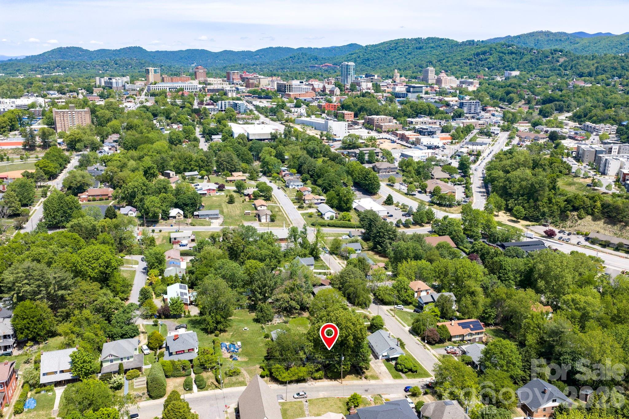 39 Bartlett Street — Asheville