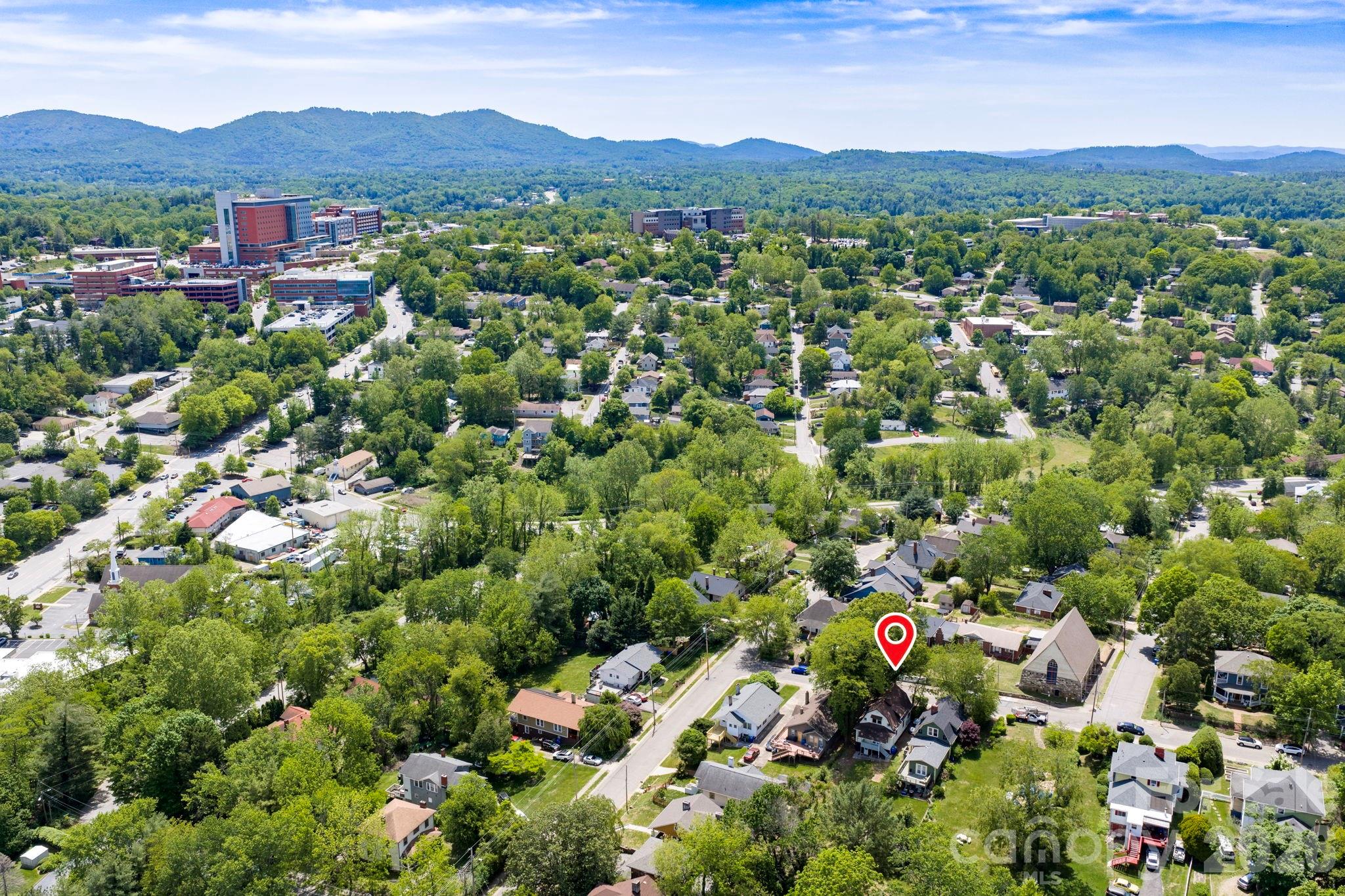 39 Bartlett Street — Asheville