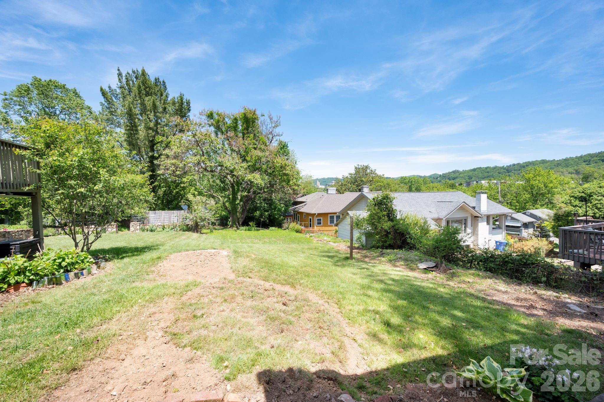 39 Bartlett Street — Asheville