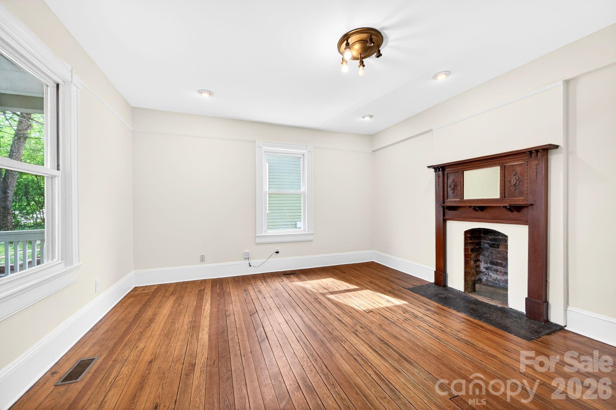 39 Bartlett Street — Asheville