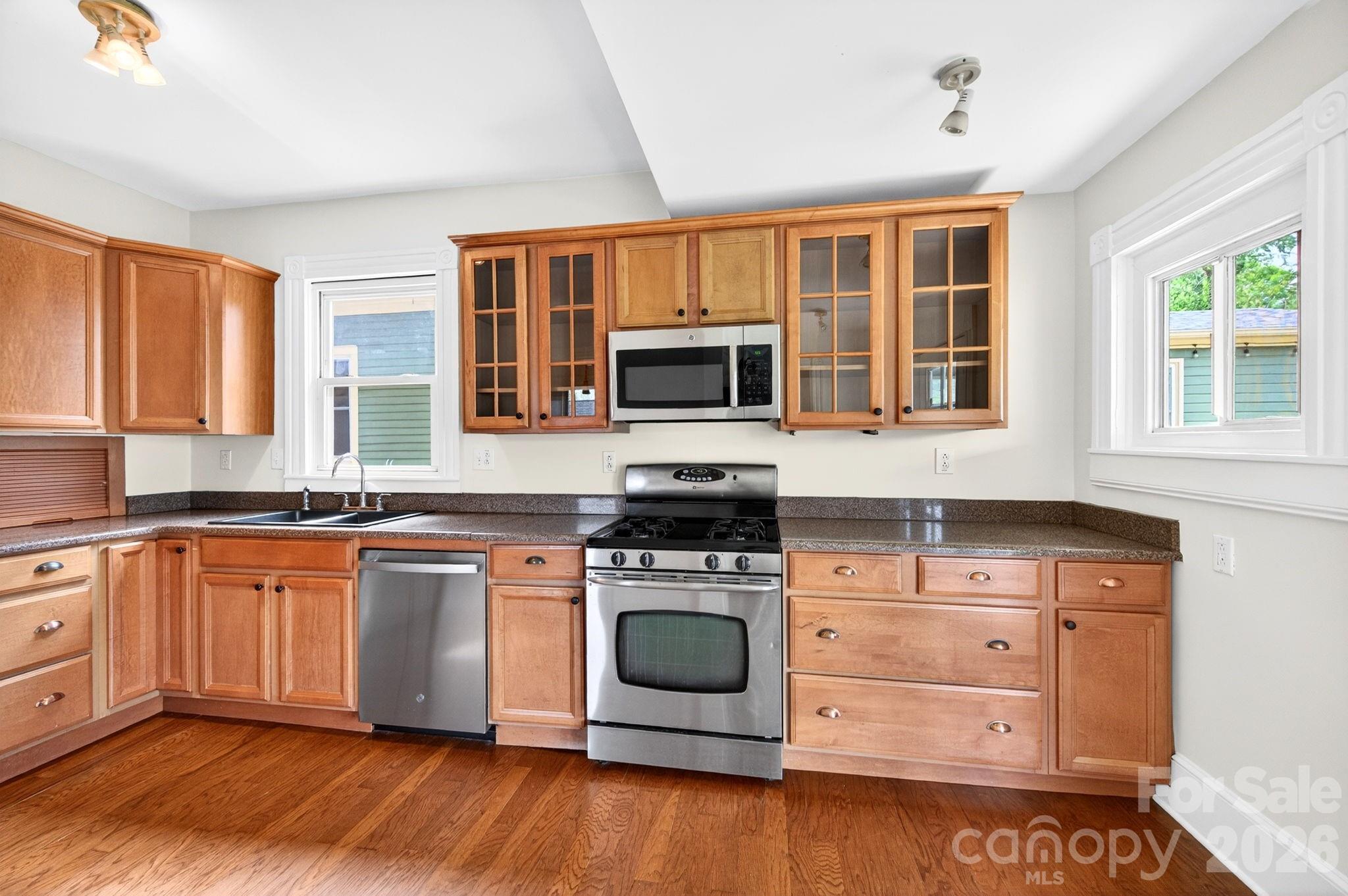 39 Bartlett Street — Asheville