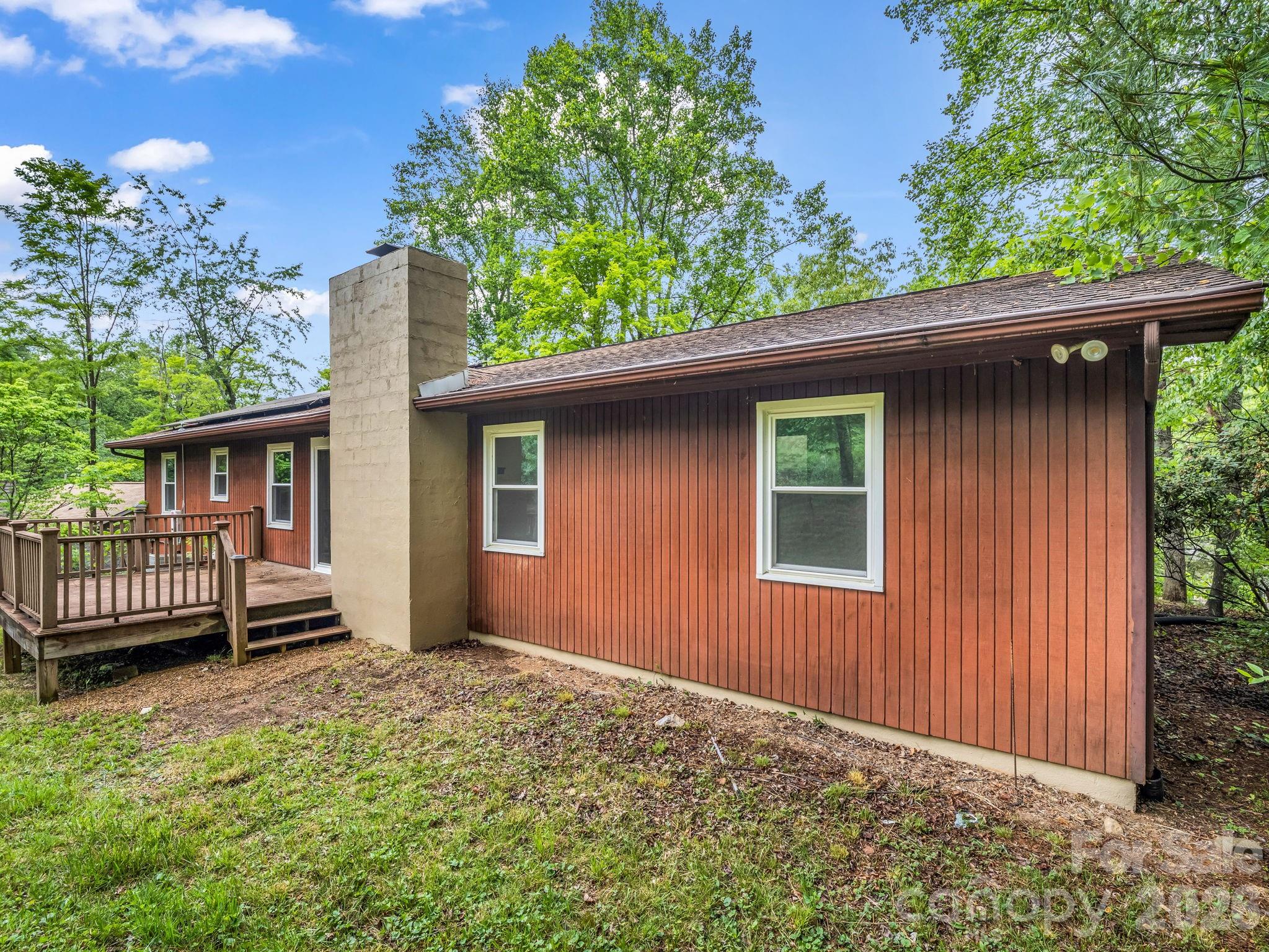 11 Deer Run Drive — Asheville