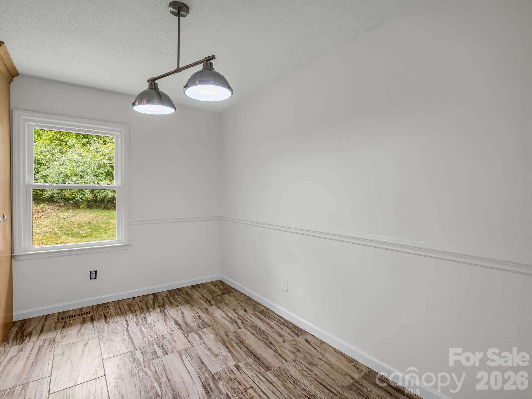 11 Deer Run Drive — Asheville