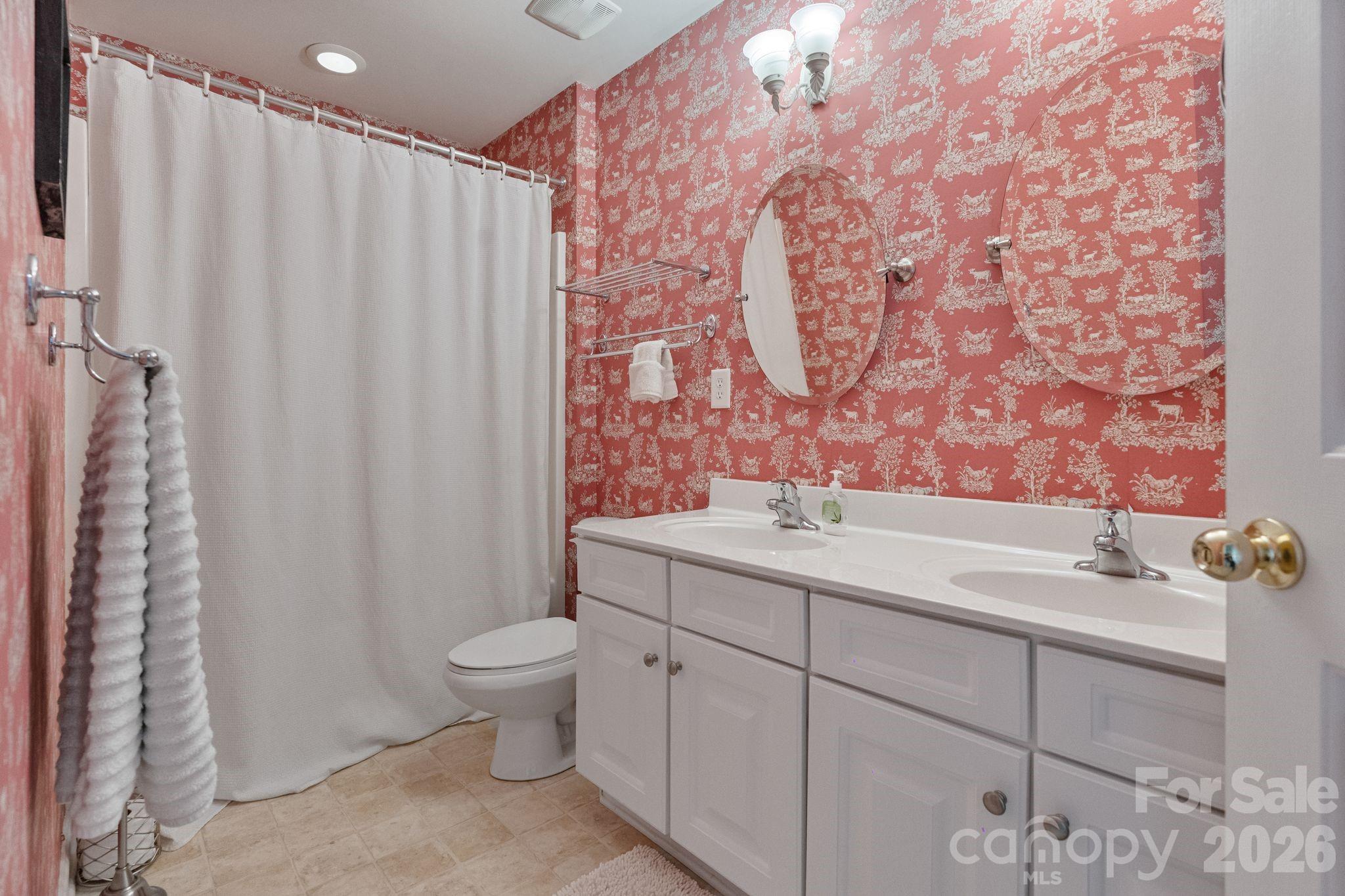 1020 Butterburr Drive — Matthews