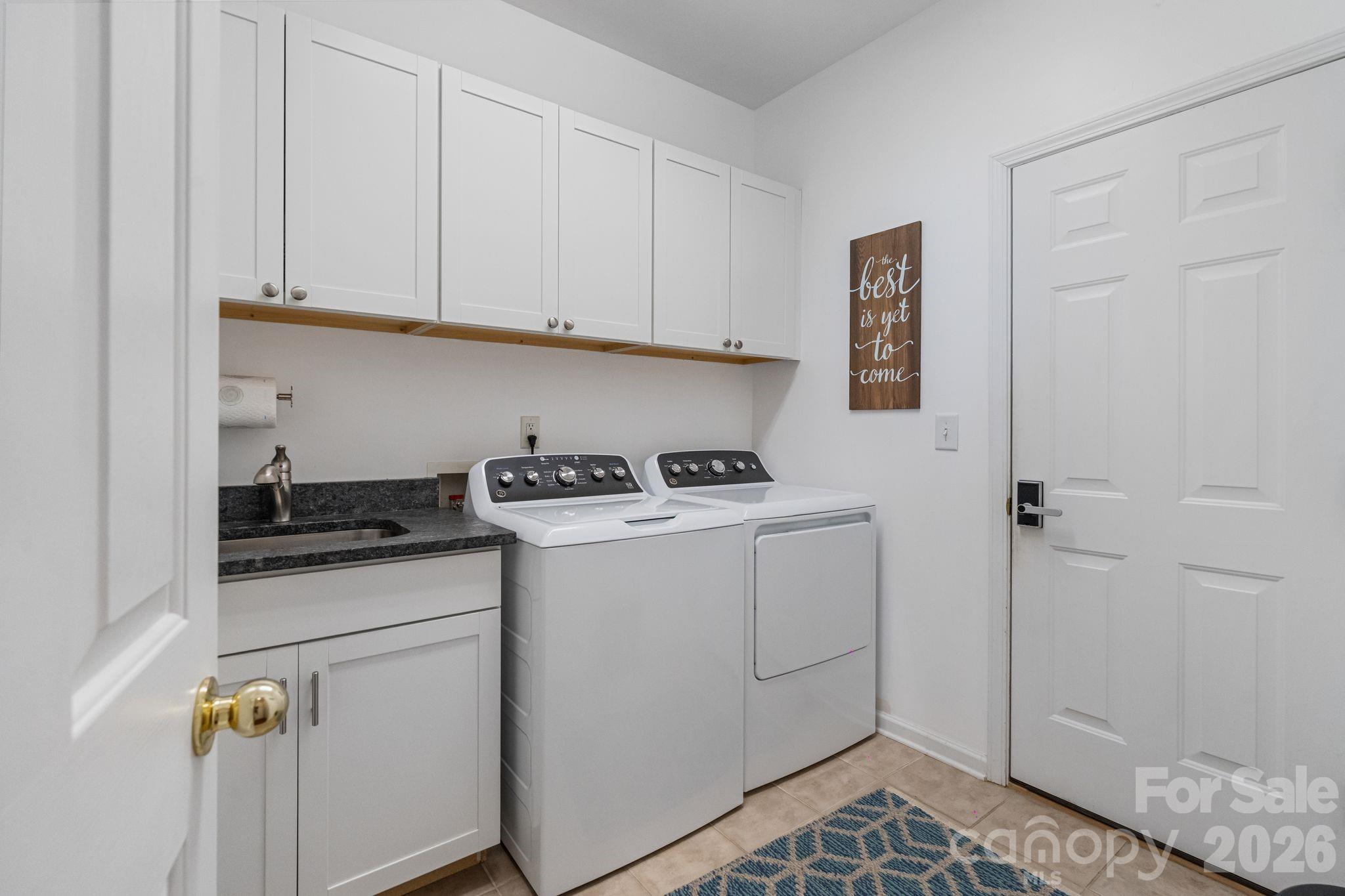 1020 Butterburr Drive — Matthews