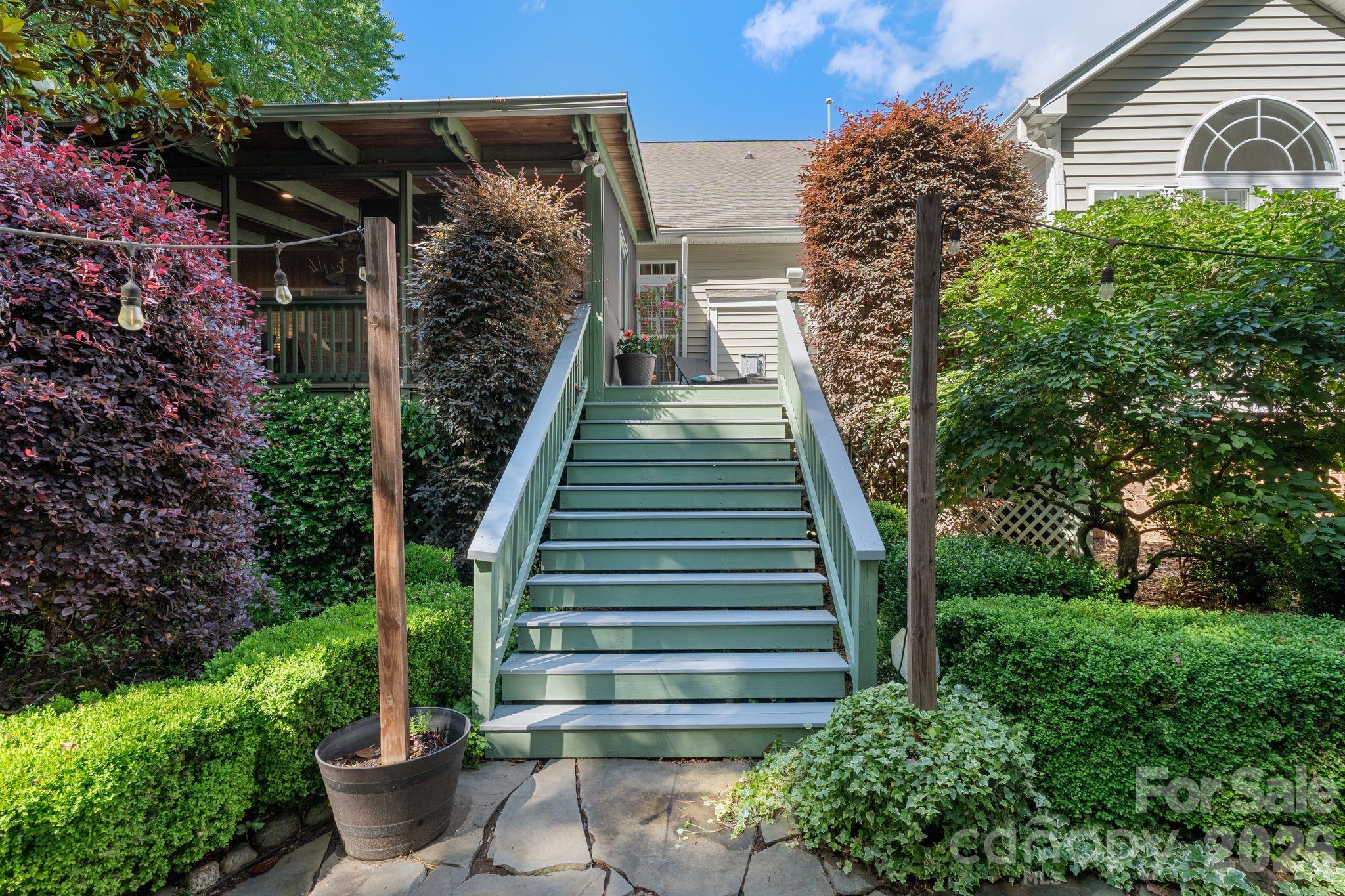 1020 Butterburr Drive — Matthews