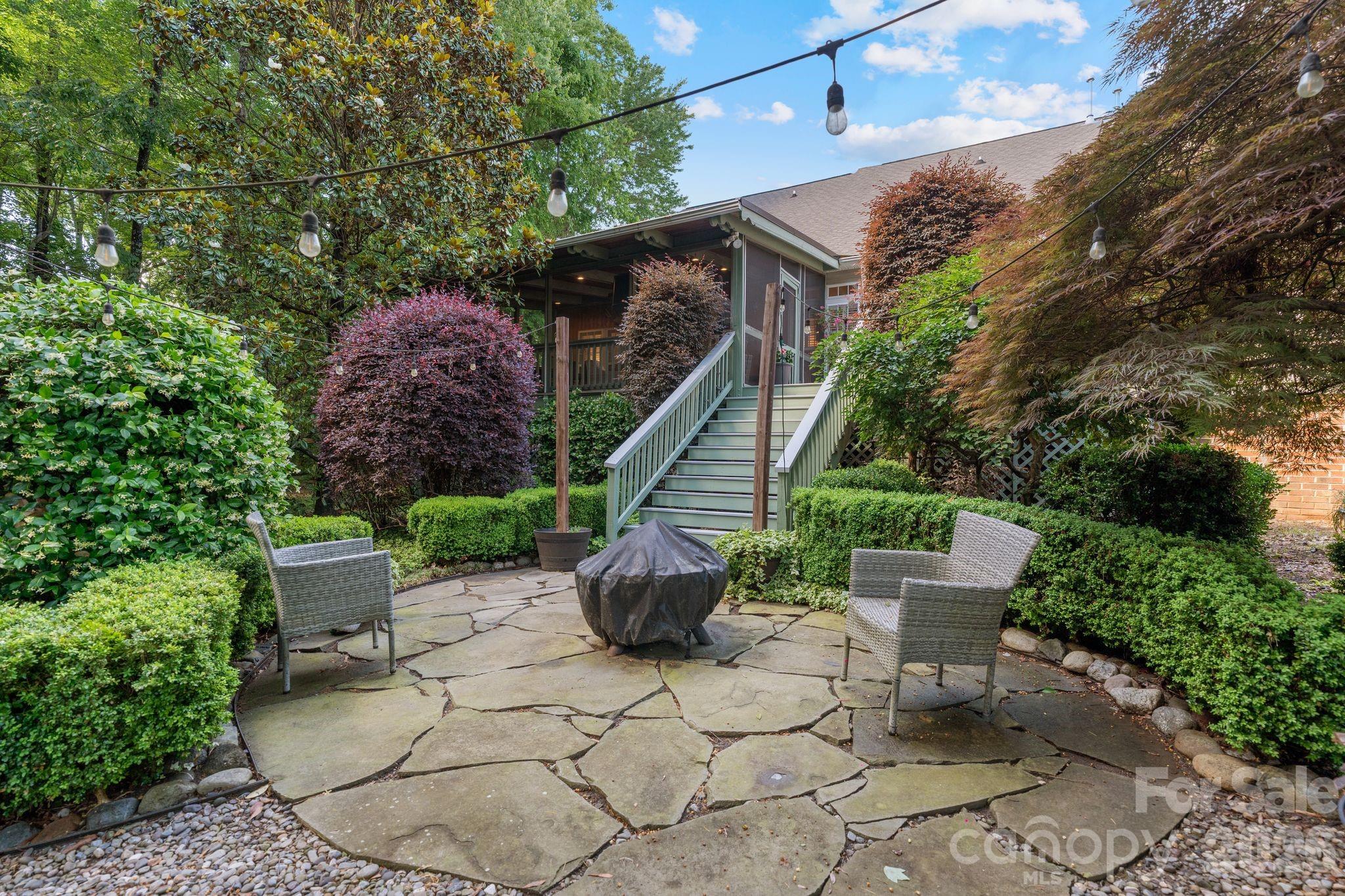 1020 Butterburr Drive — Matthews