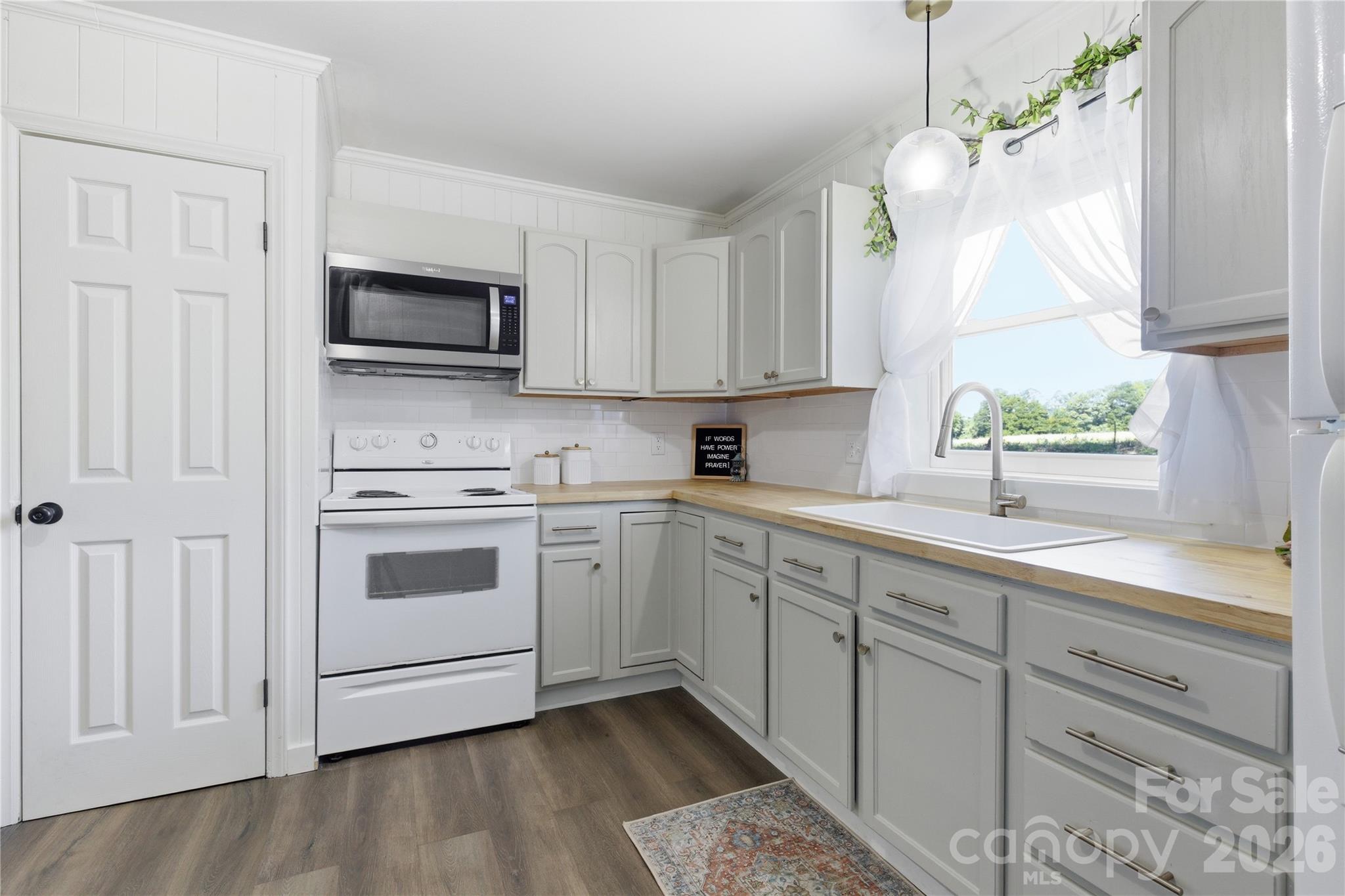 574 Old Mooresboro Road — Mooresboro