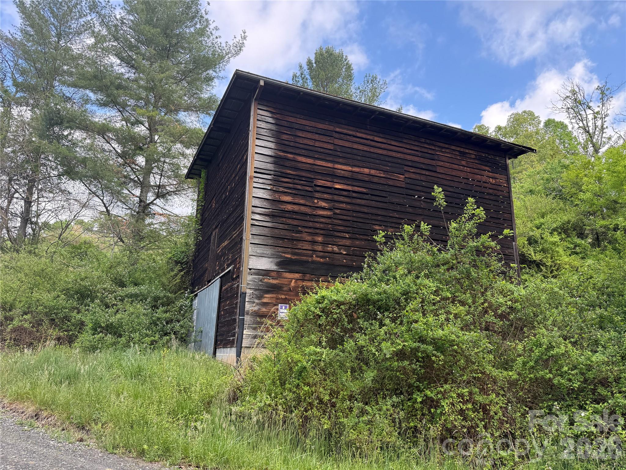 176 Laurel Branch Cemetery Road — Weaverville