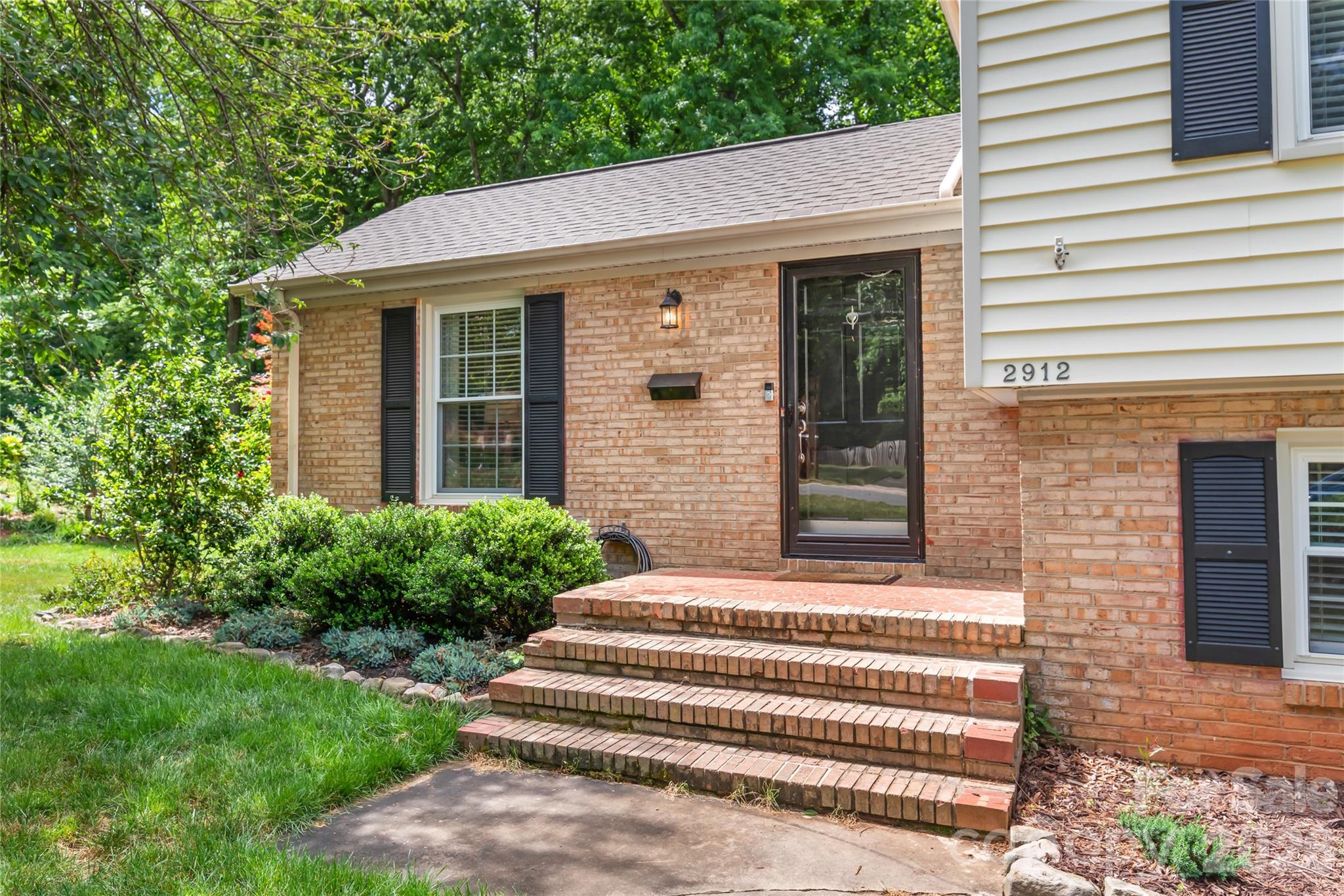 2912 Spring Valley Road — Charlotte
