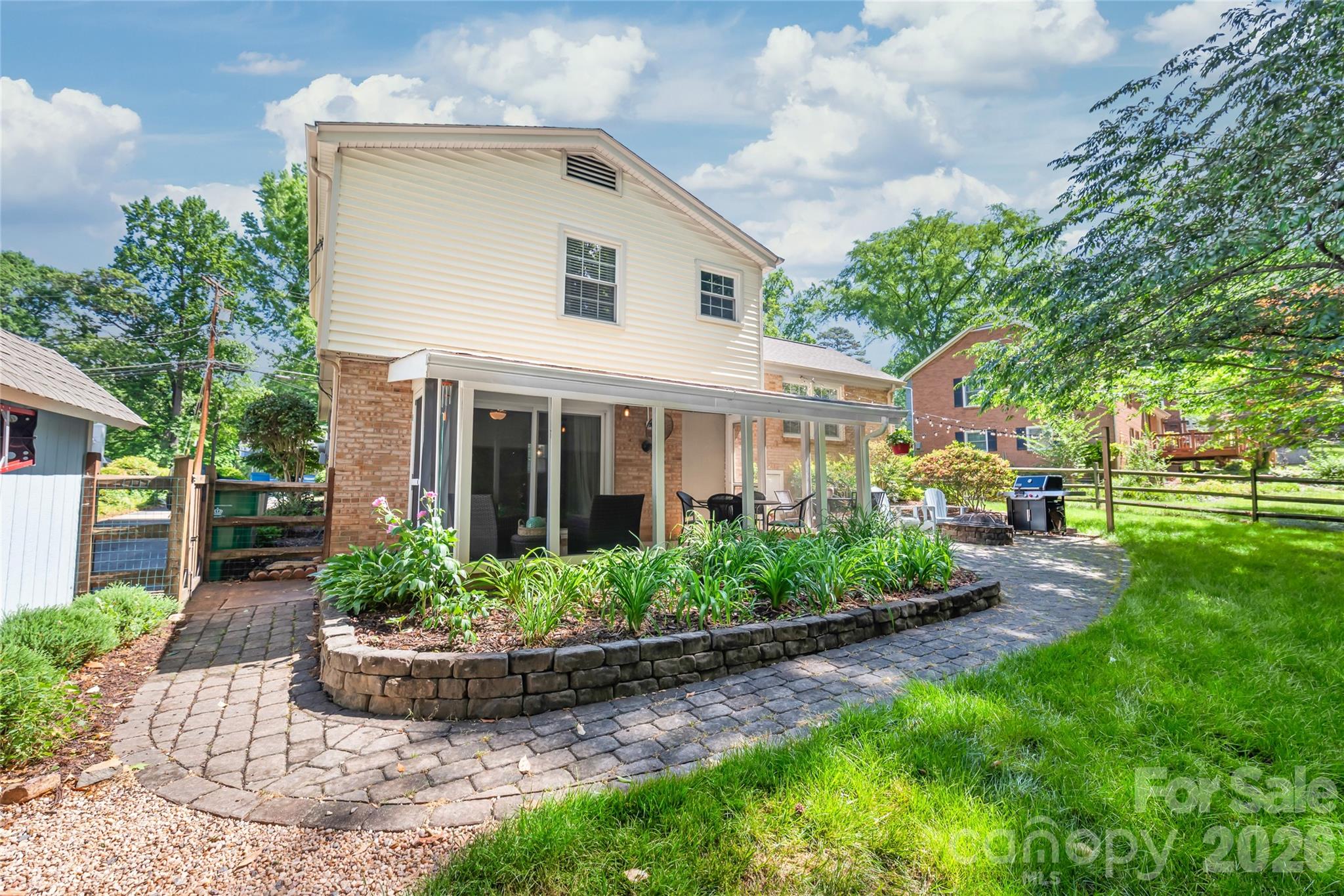 2912 Spring Valley Road — Charlotte