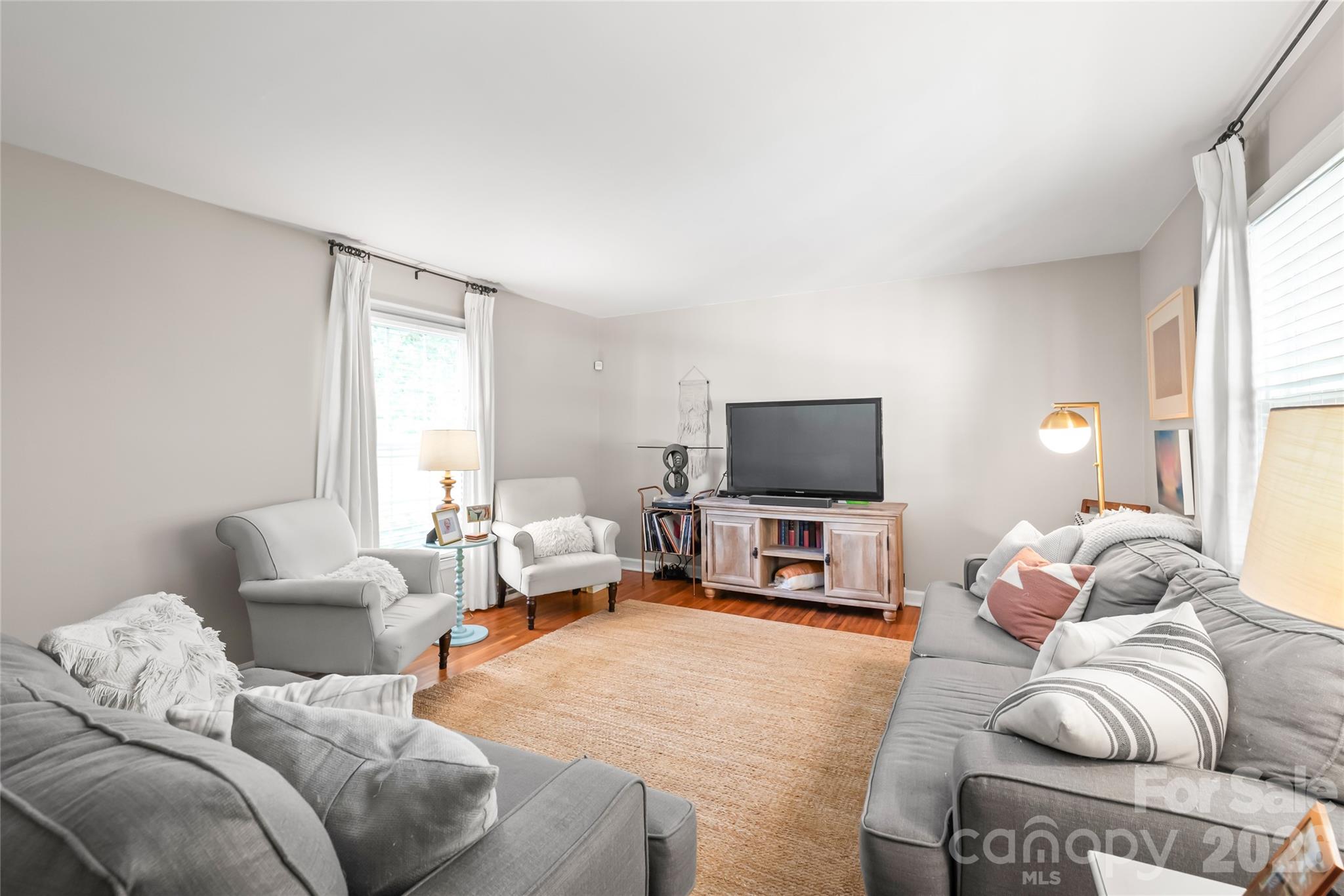 2912 Spring Valley Road — Charlotte