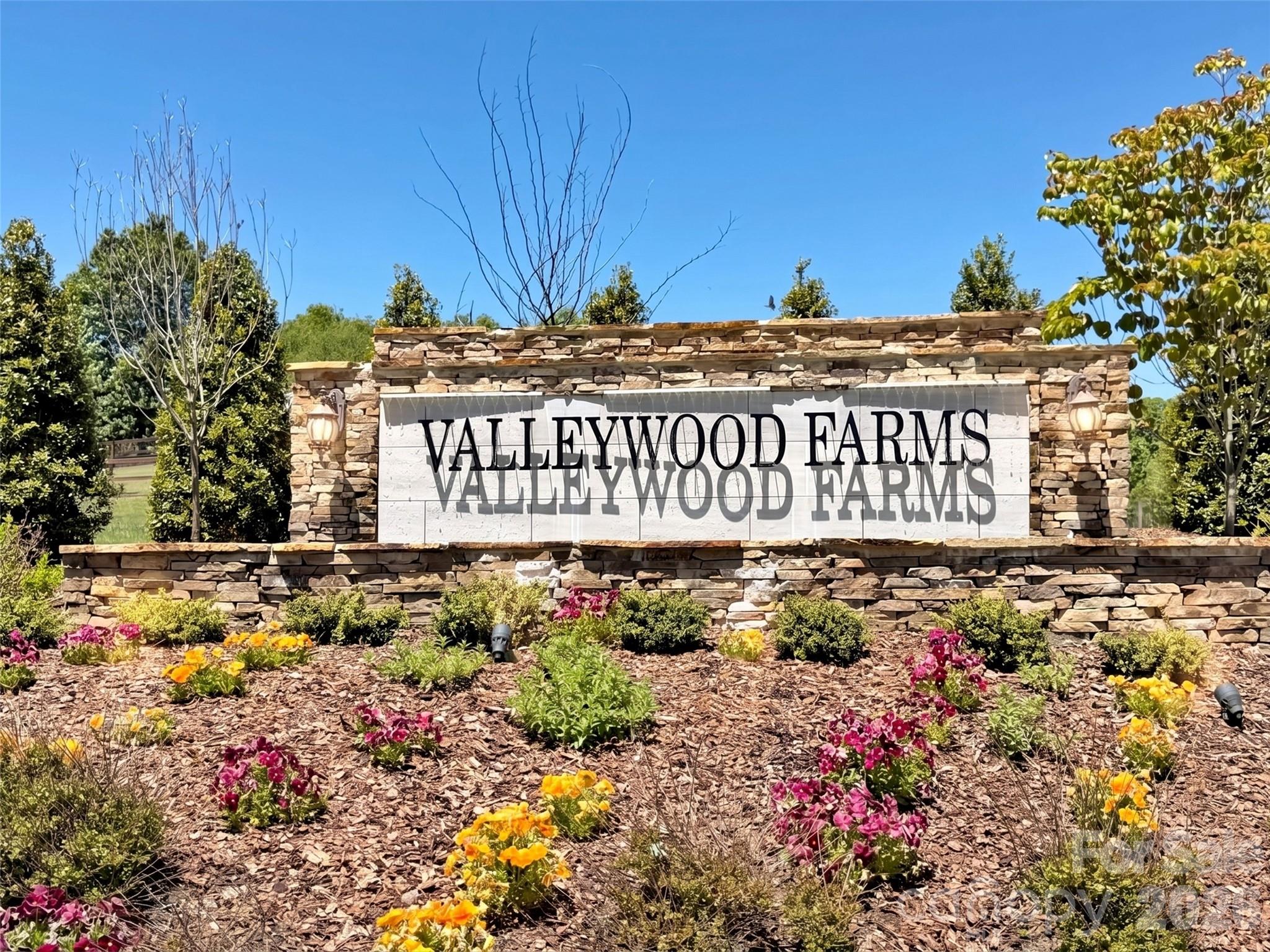 199 Farmwood Trail — Waynesville