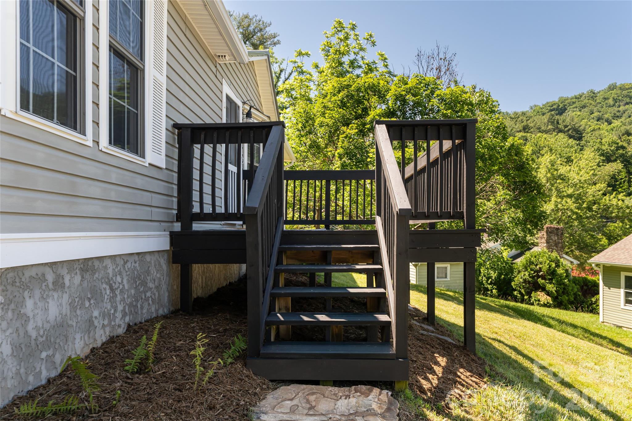19 Sycamore Street — Asheville