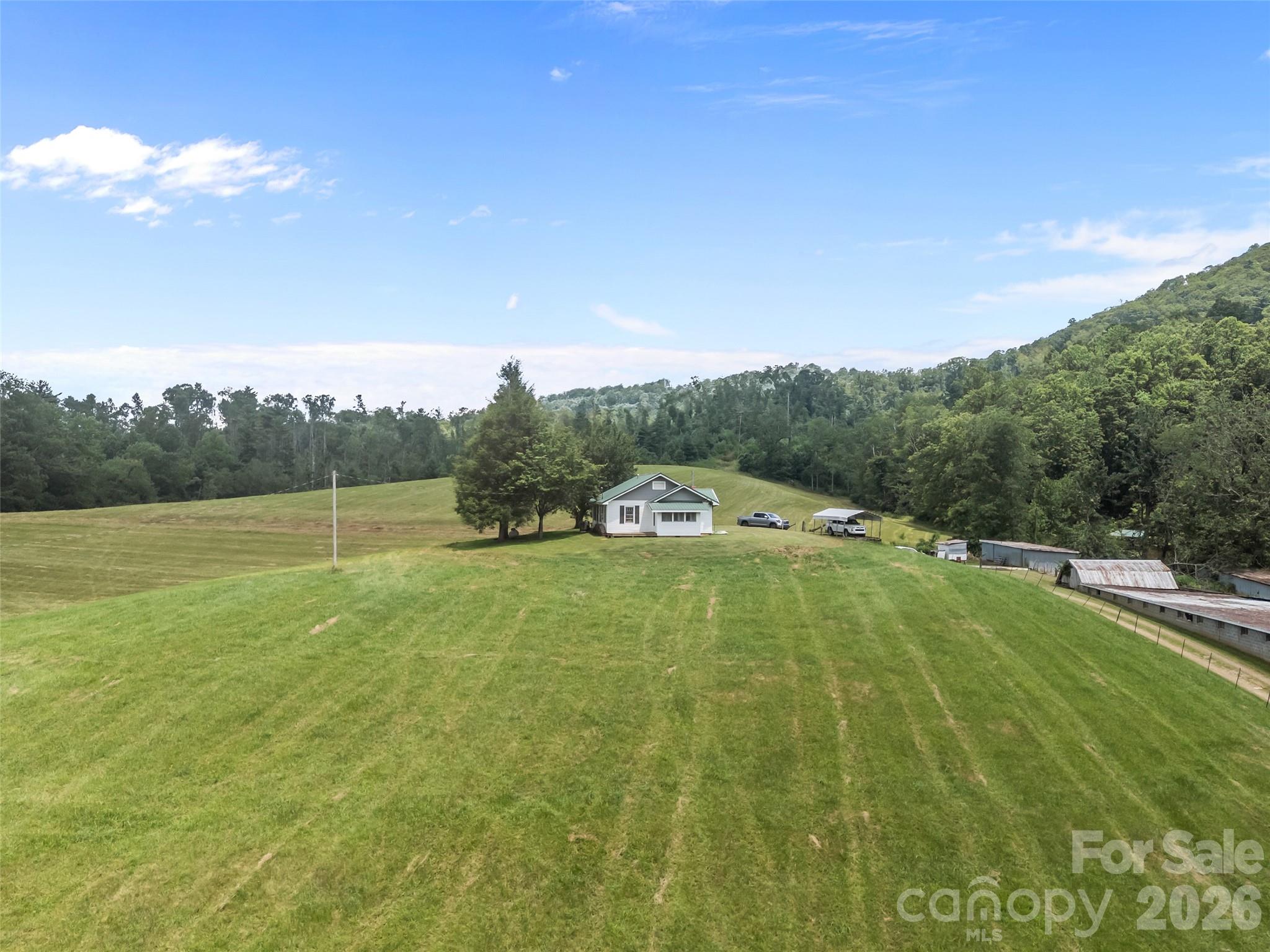 1305 Halltown Road — Spruce Pine