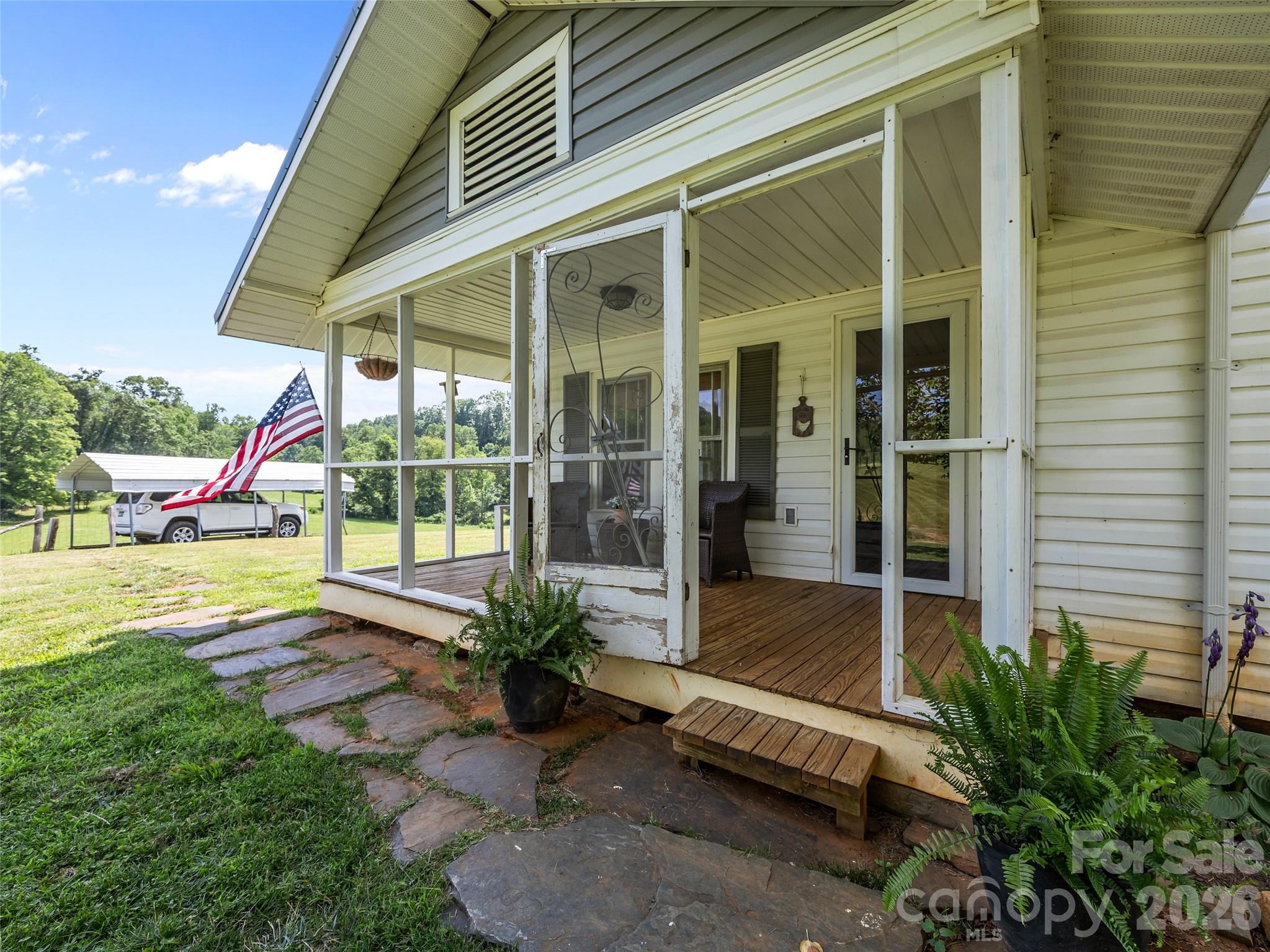 1305 Halltown Road — Spruce Pine
