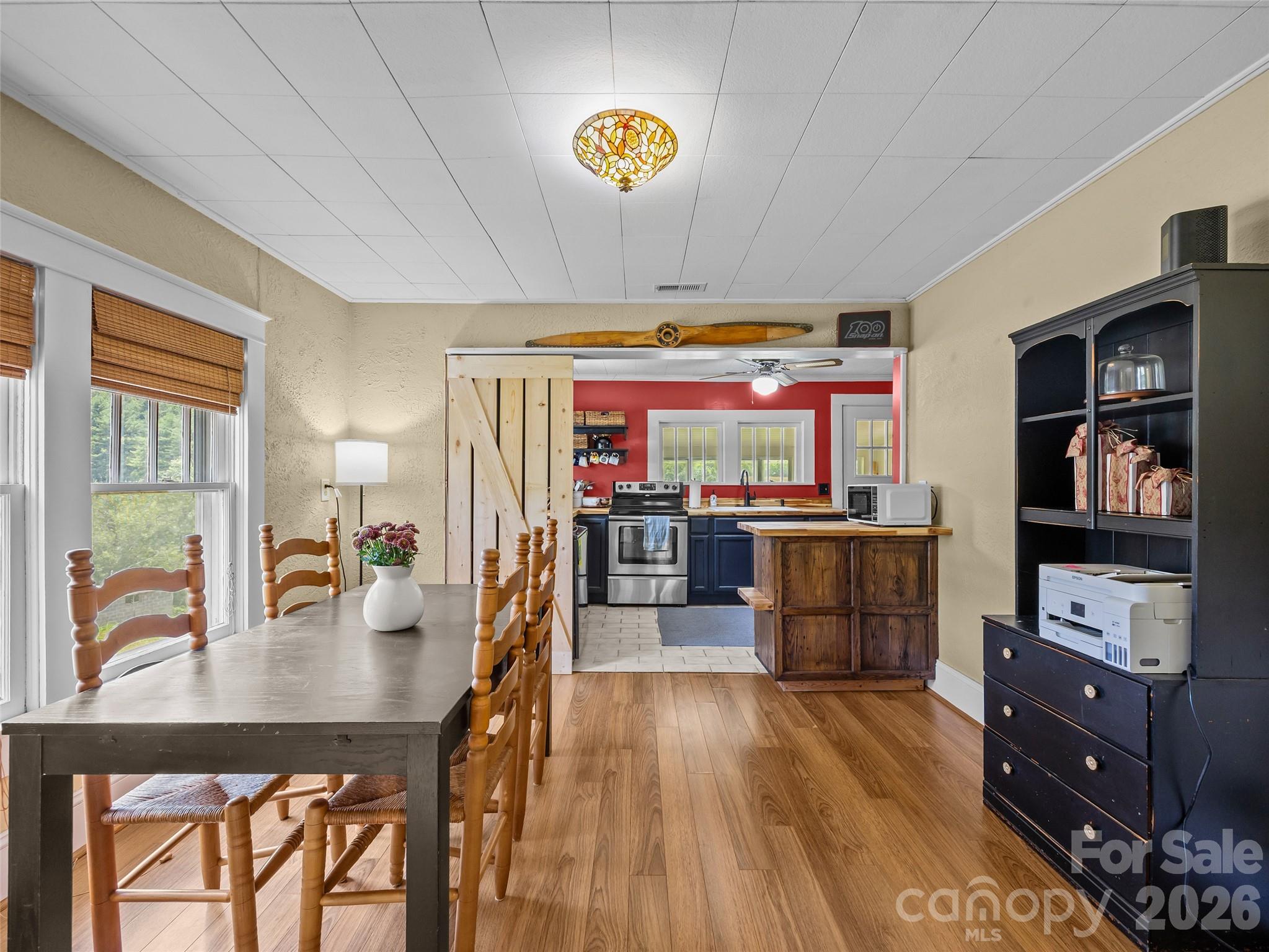 1305 Halltown Road — Spruce Pine