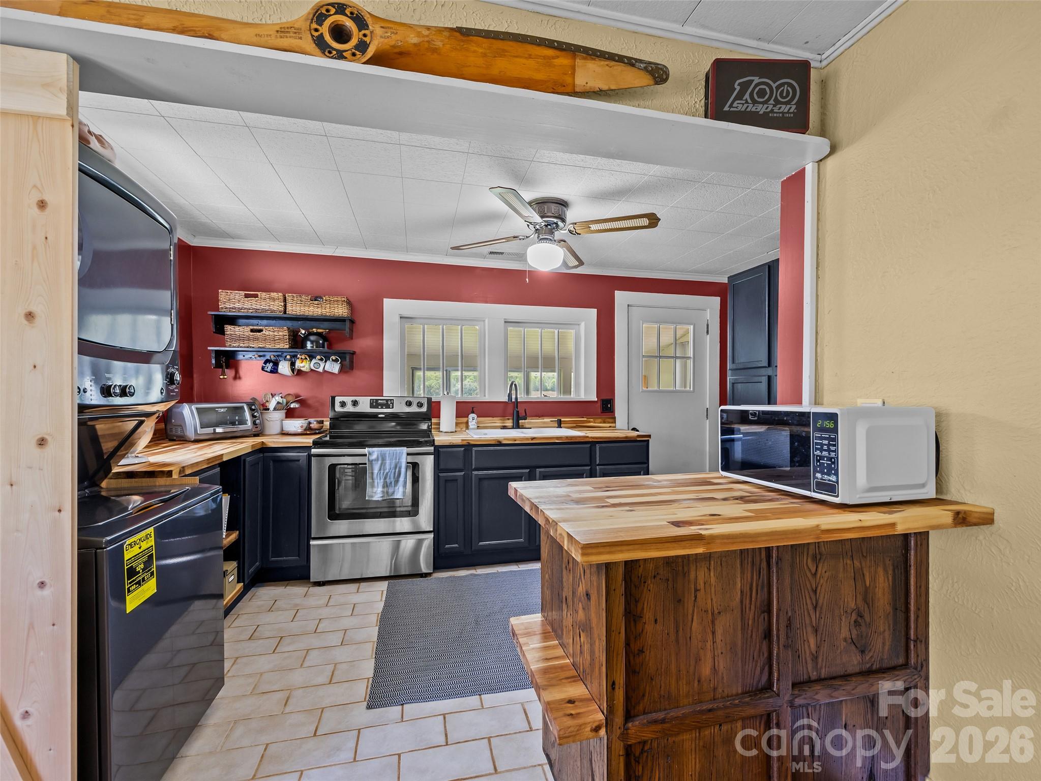 1305 Halltown Road — Spruce Pine