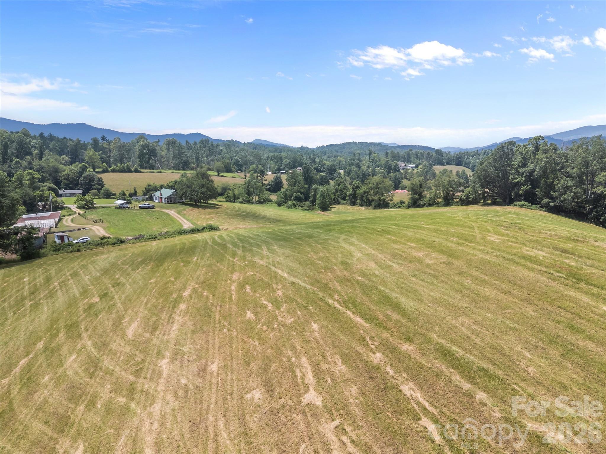 1305 Halltown Road — Spruce Pine