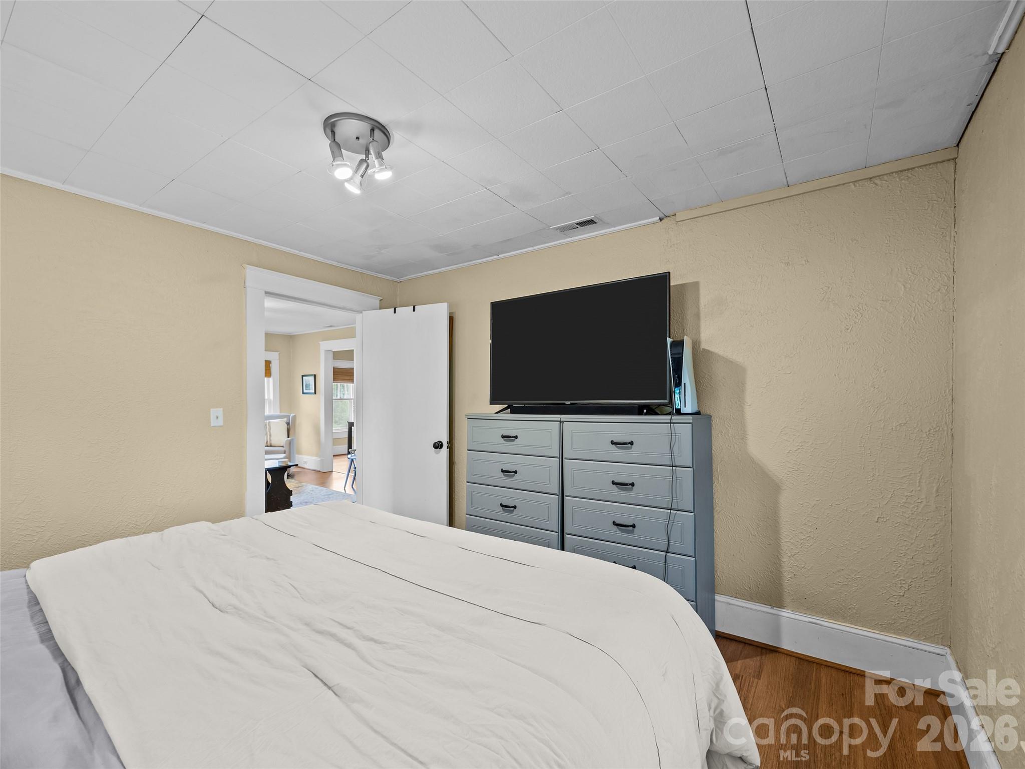 1305 Halltown Road — Spruce Pine