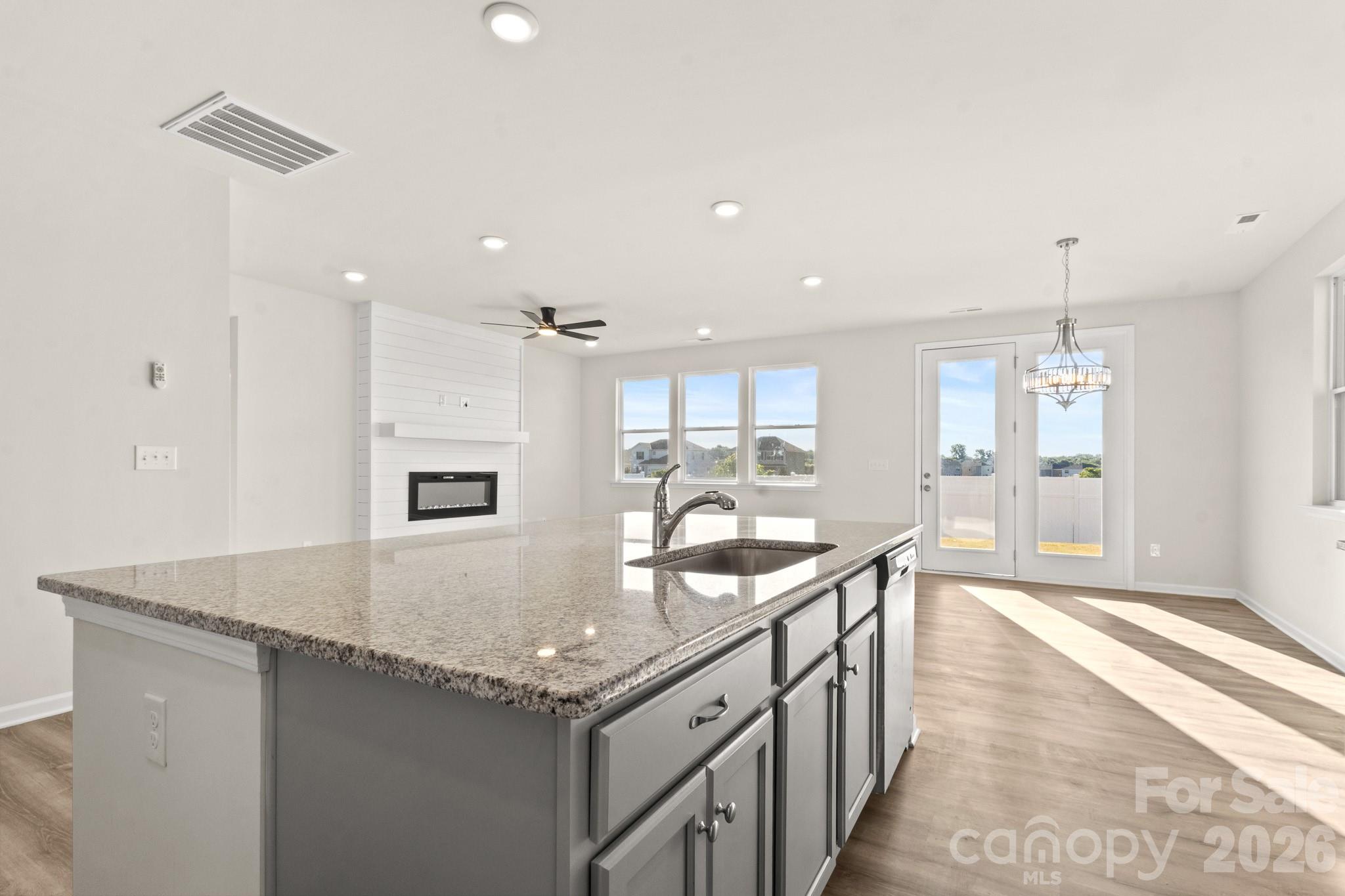 5041 Markfield Lane — Monroe