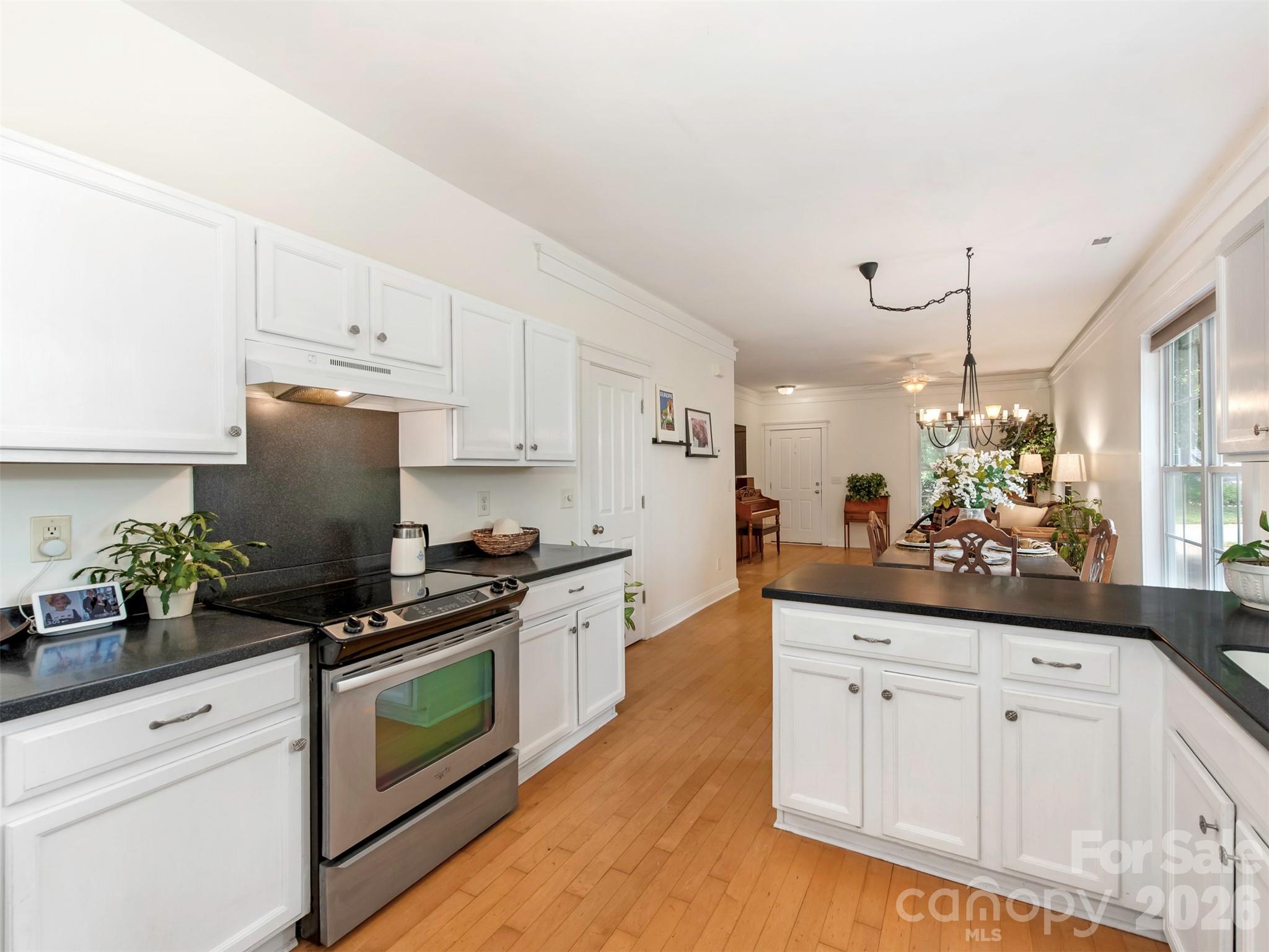 8214 Ballymore Court — Huntersville