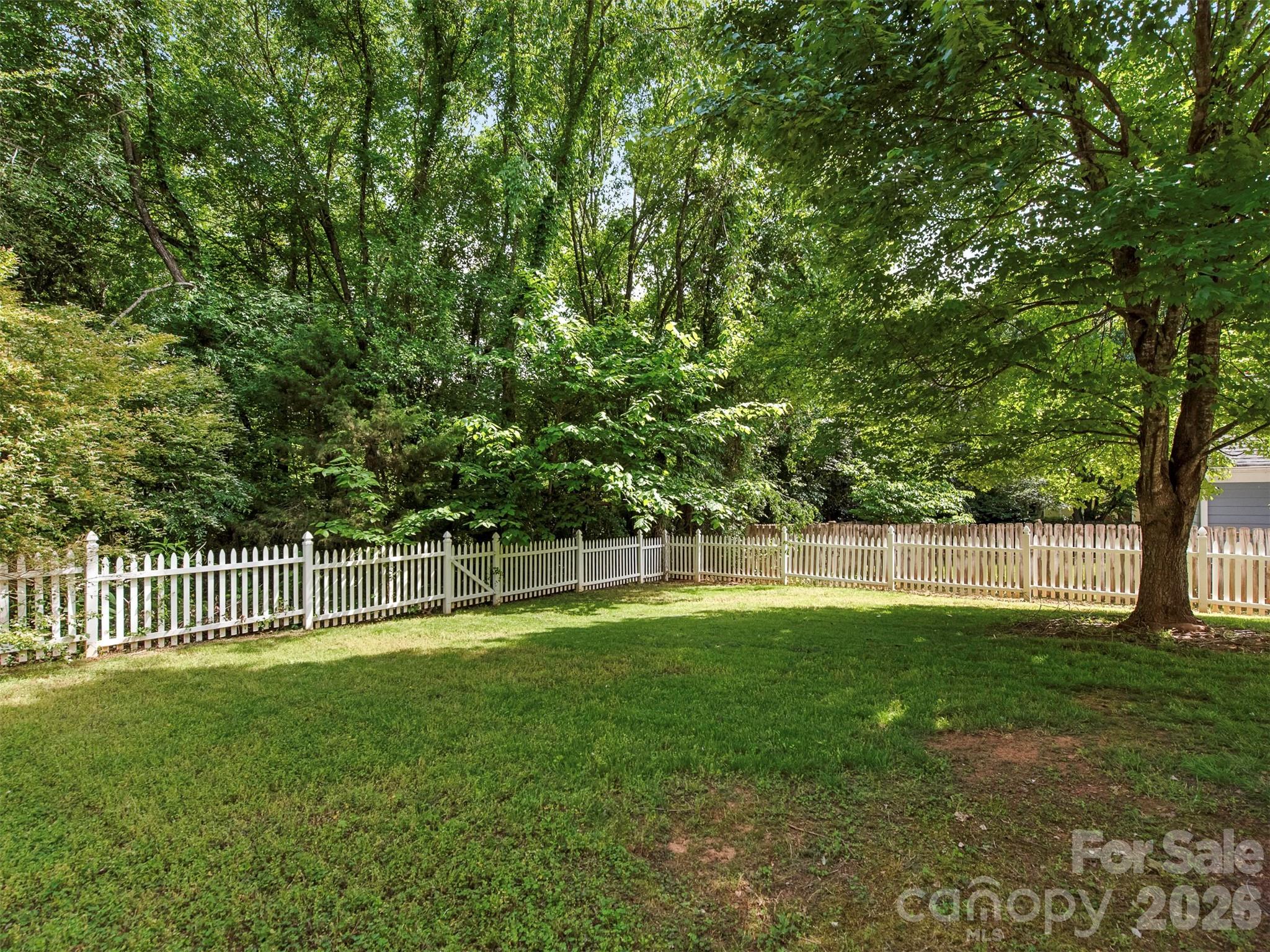 8214 Ballymore Court — Huntersville