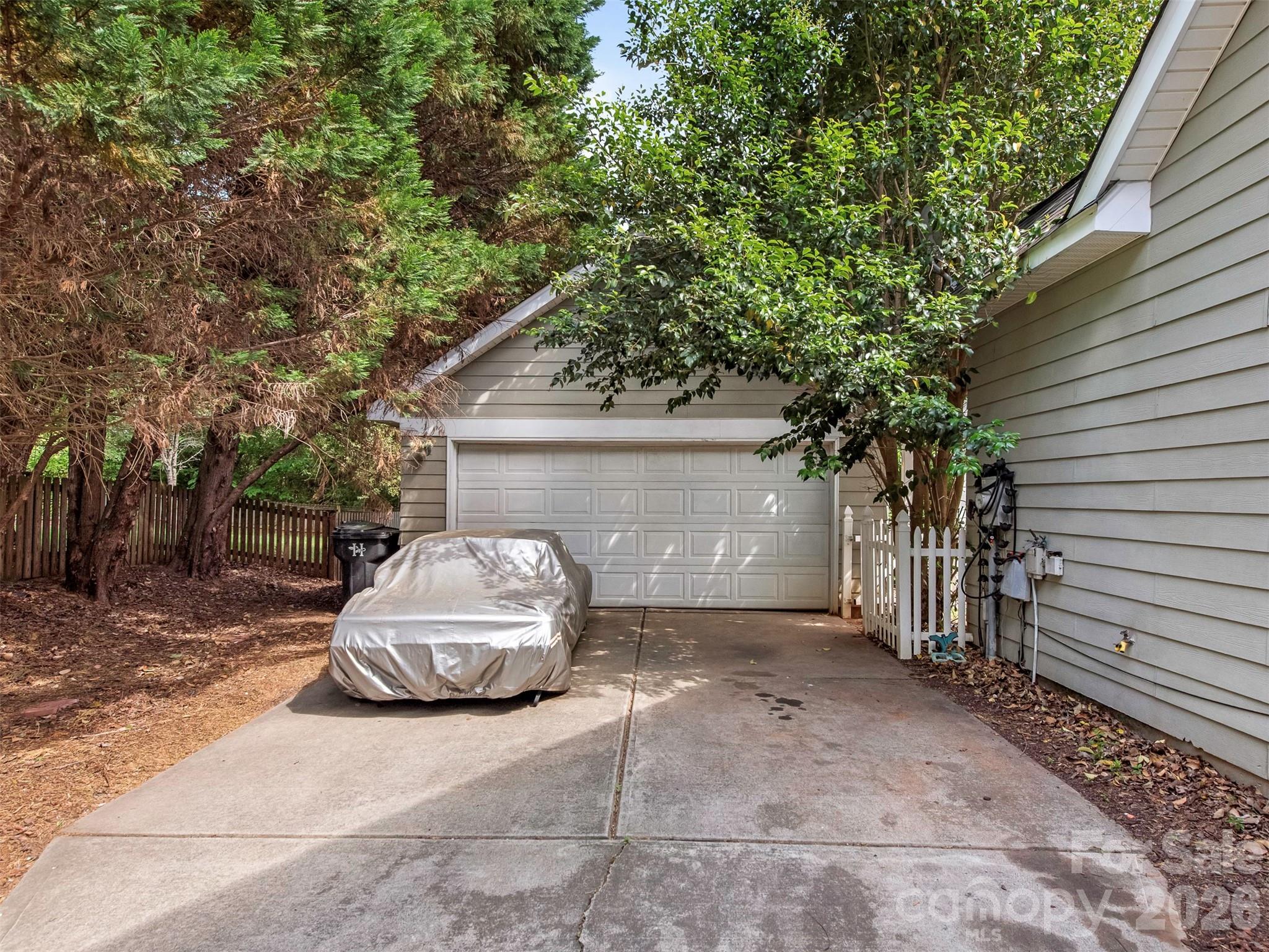 8214 Ballymore Court — Huntersville