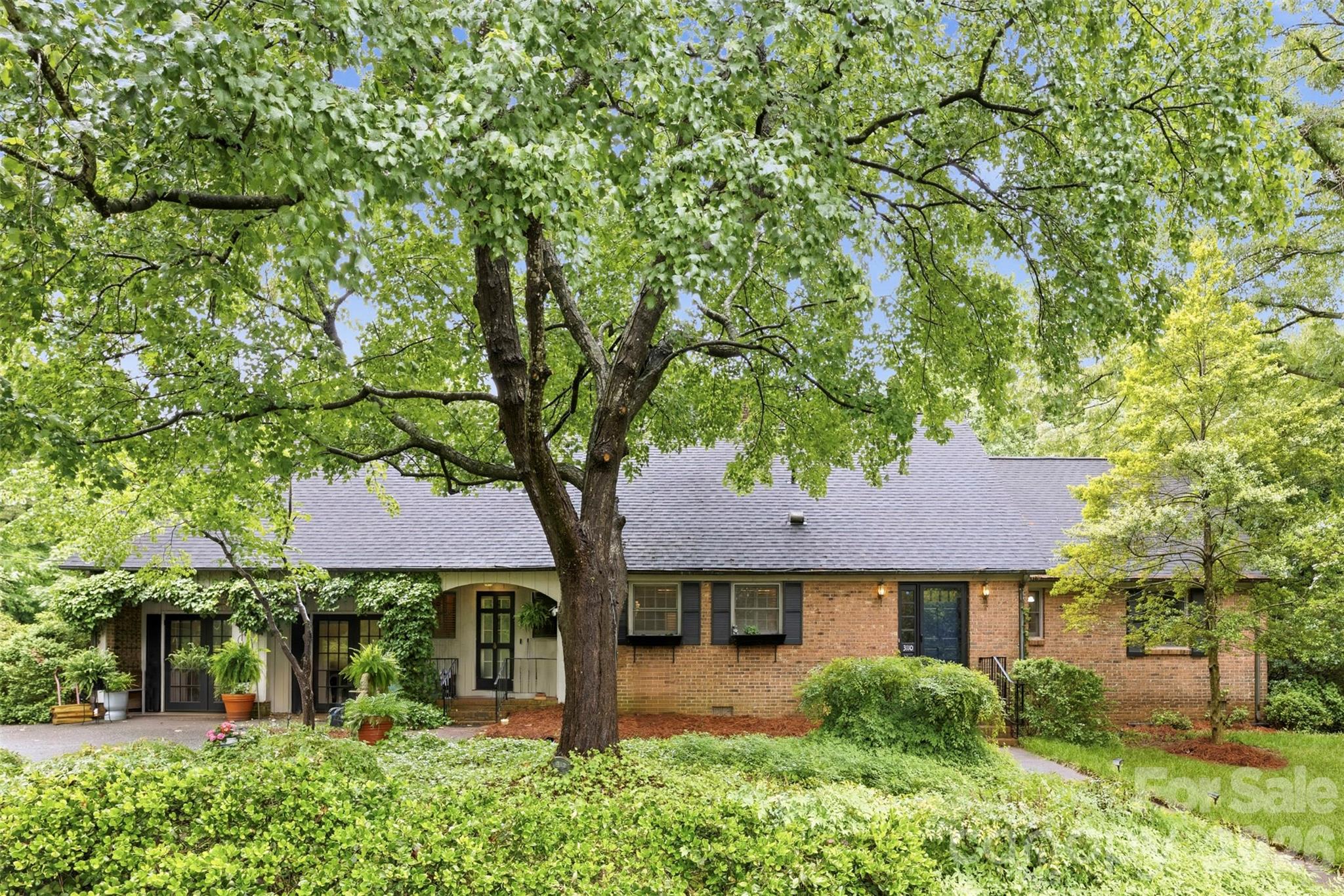 3110 Robinwood Road — Gastonia