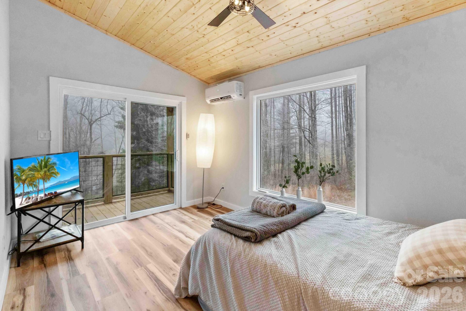124 Glad Tidings Lane — Sylva