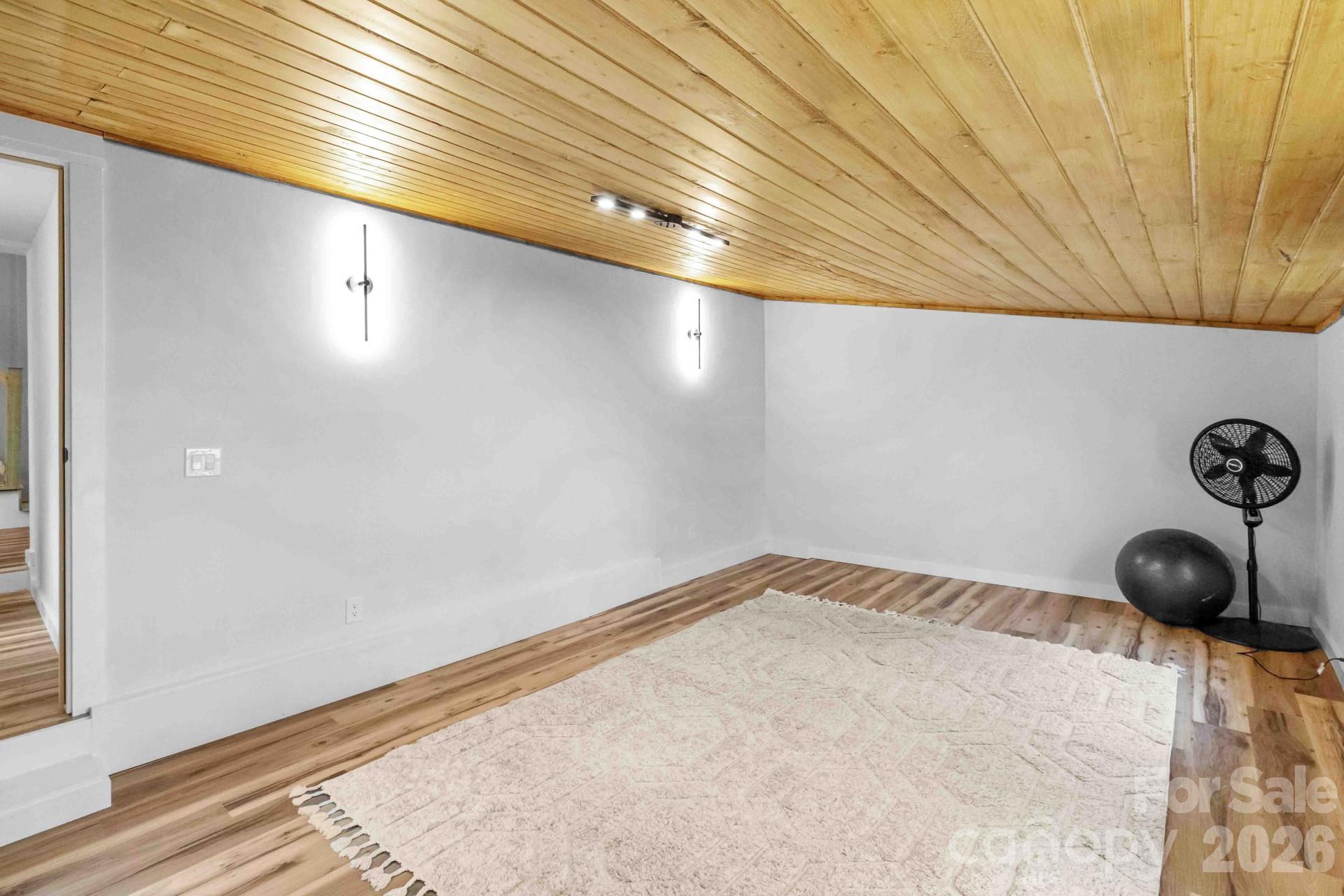 124 Glad Tidings Lane — Sylva