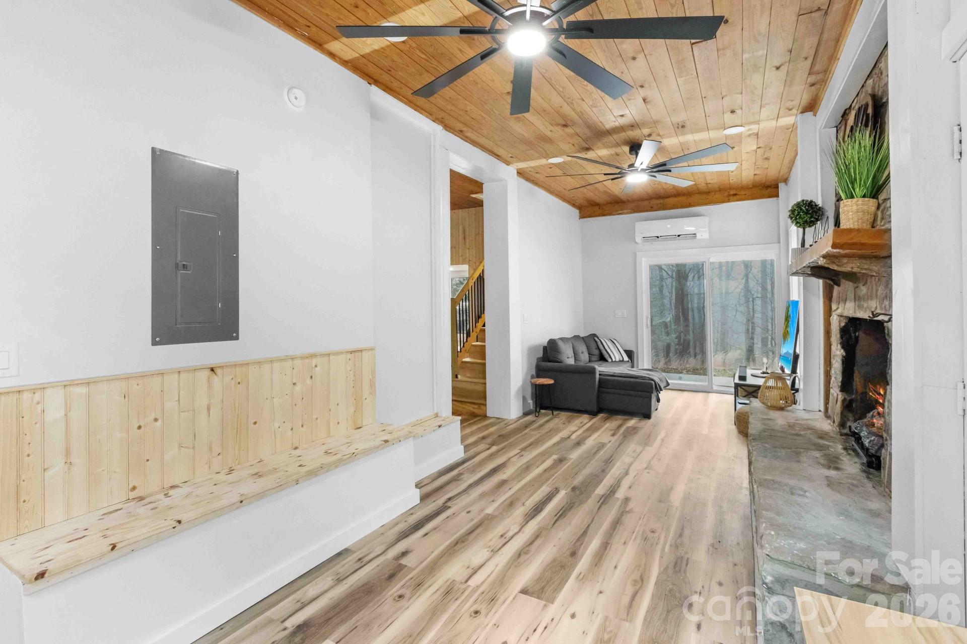 124 Glad Tidings Lane — Sylva