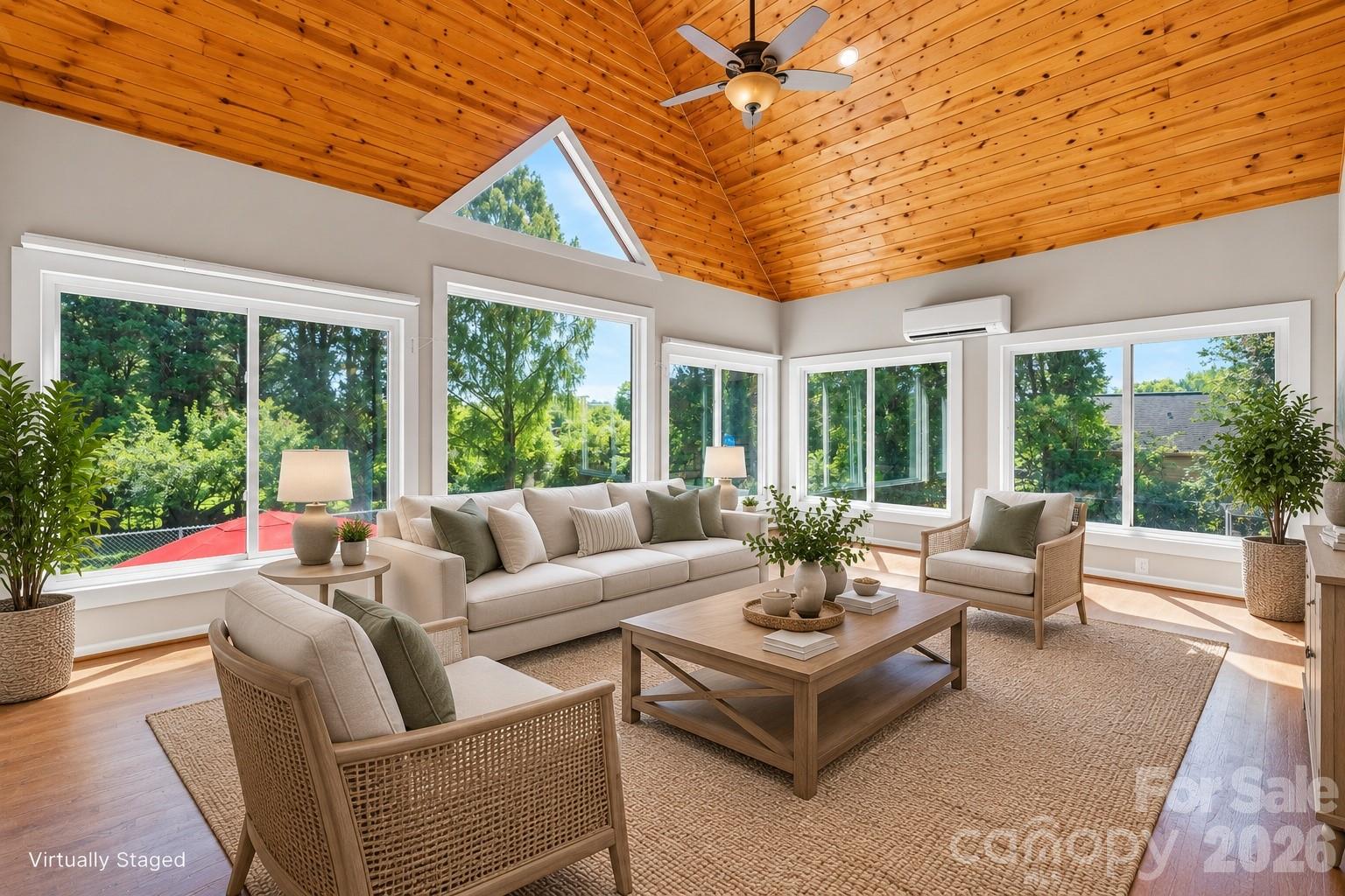 2025 34th Avenue Drive NE — Hickory