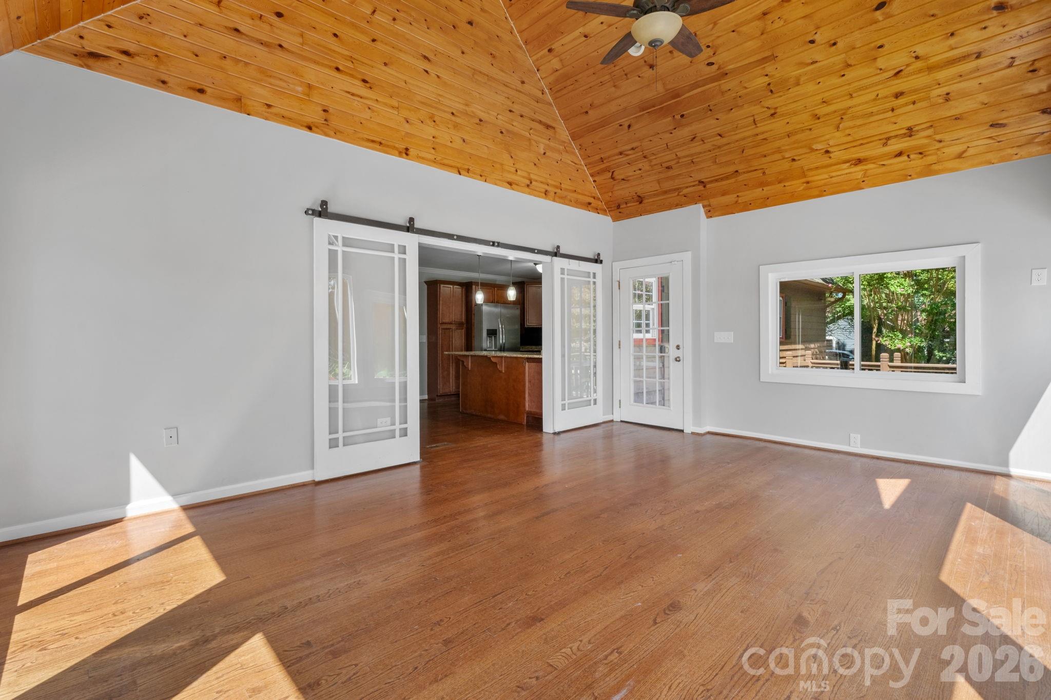 2025 34th Avenue Drive NE — Hickory