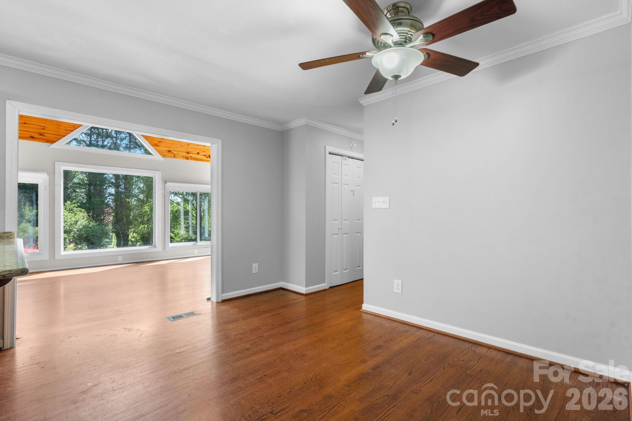 2025 34th Avenue Drive NE — Hickory