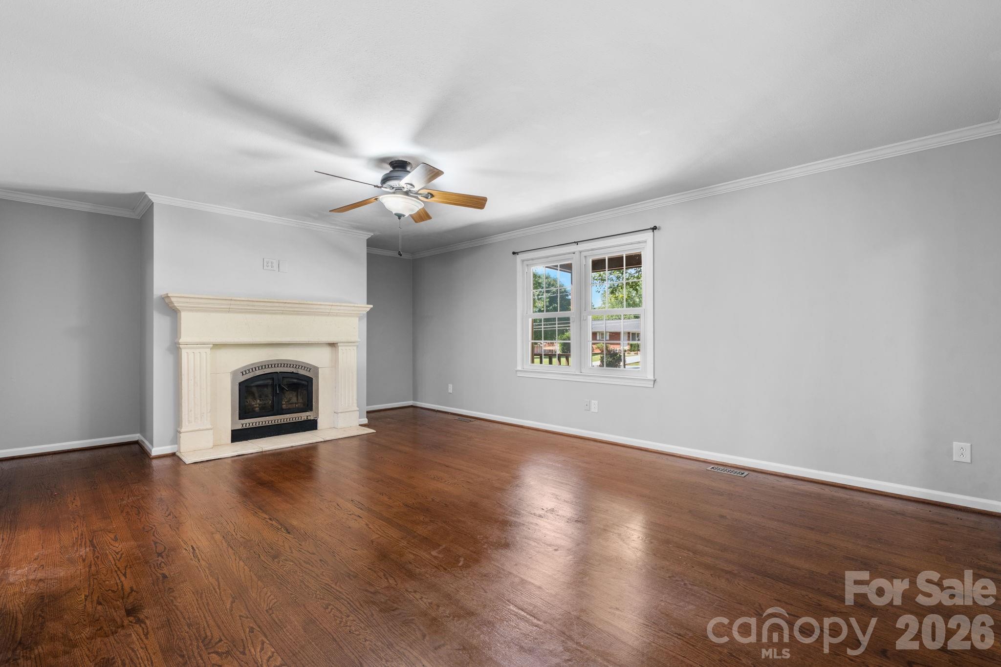 2025 34th Avenue Drive NE — Hickory