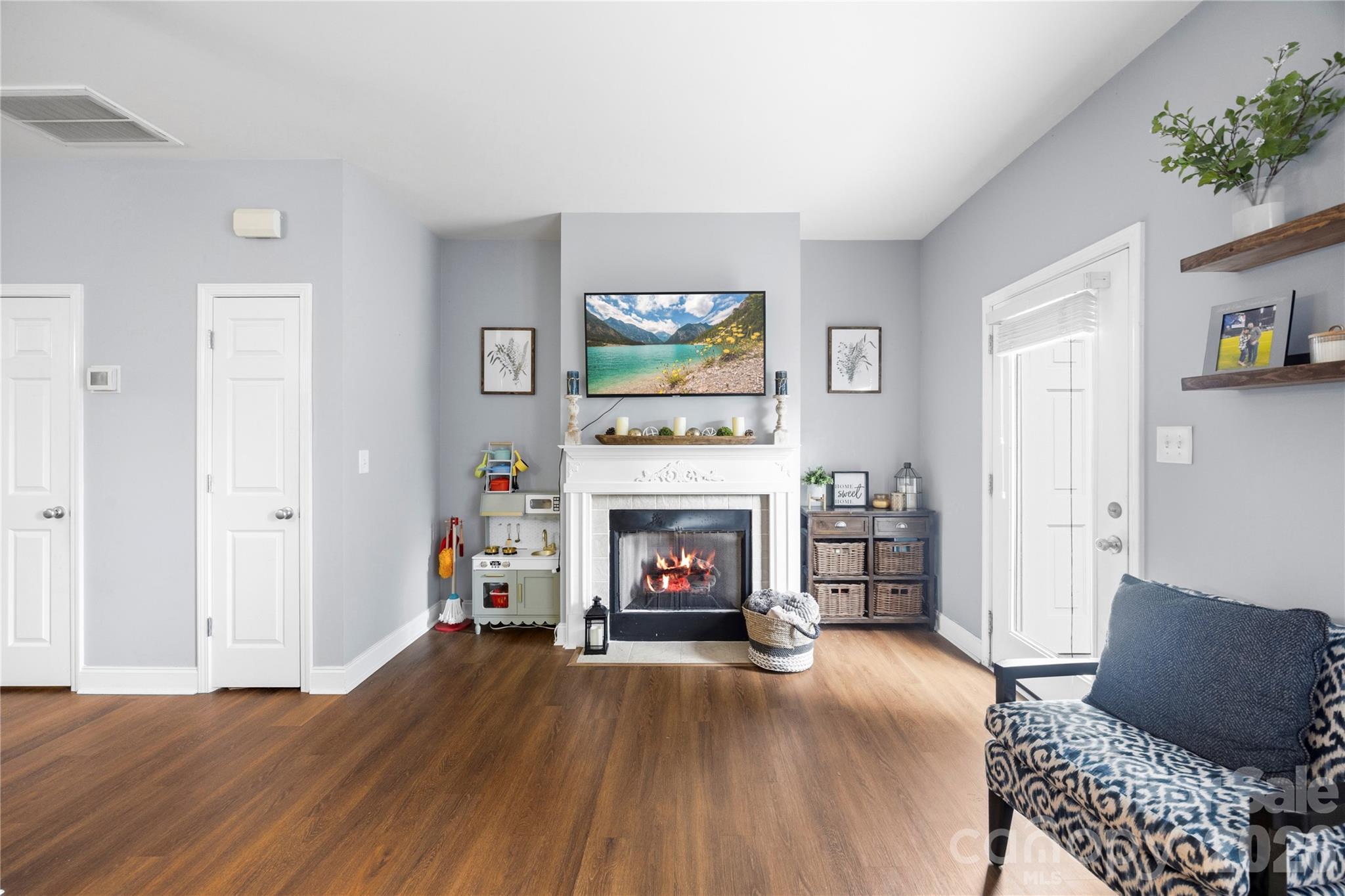 927 Claybrook Circle — Gastonia