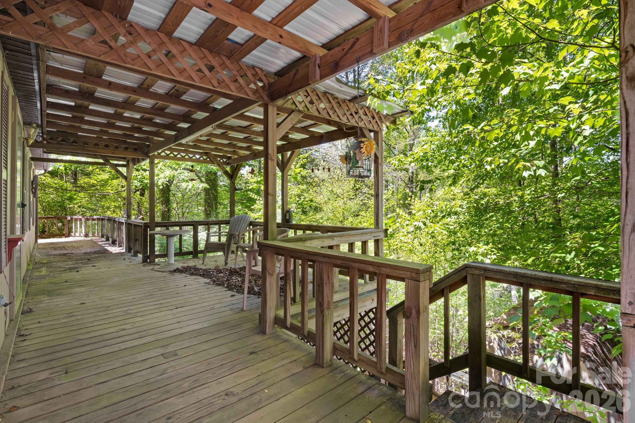 101 Serenity Lane — Clyde