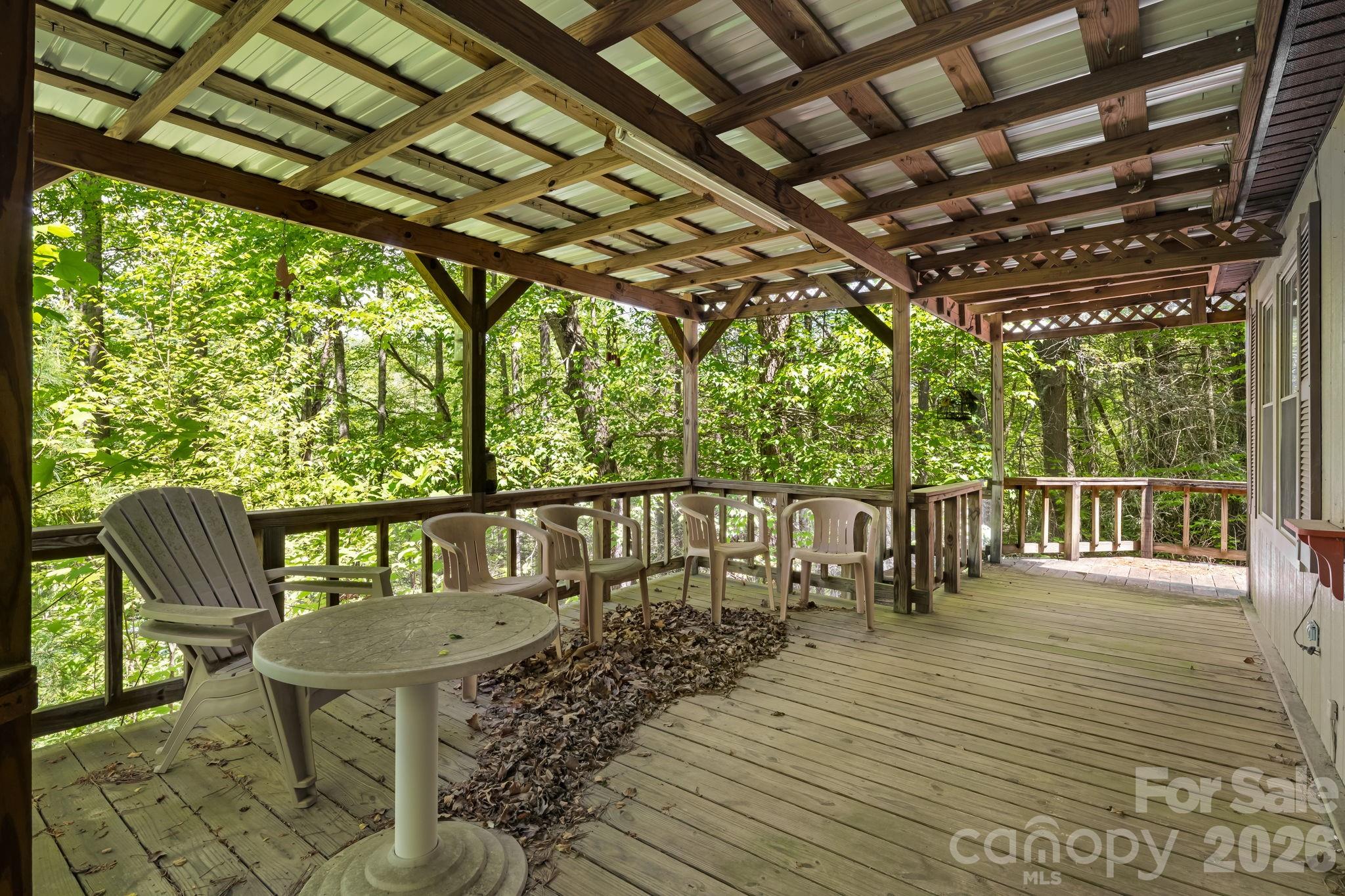 101 Serenity Lane — Clyde