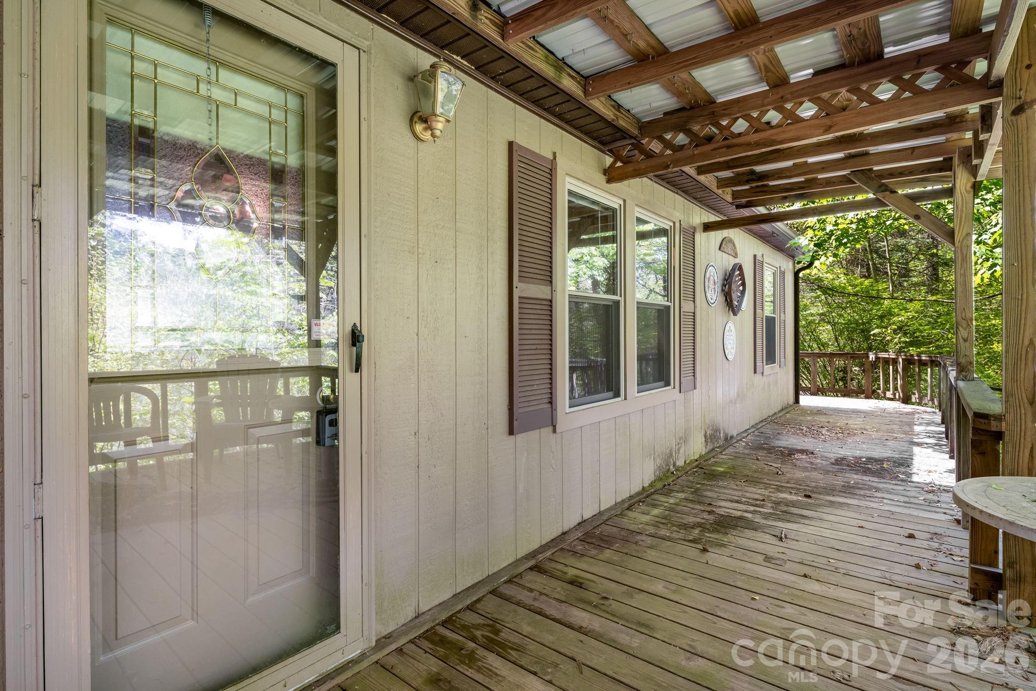 101 Serenity Lane — Clyde